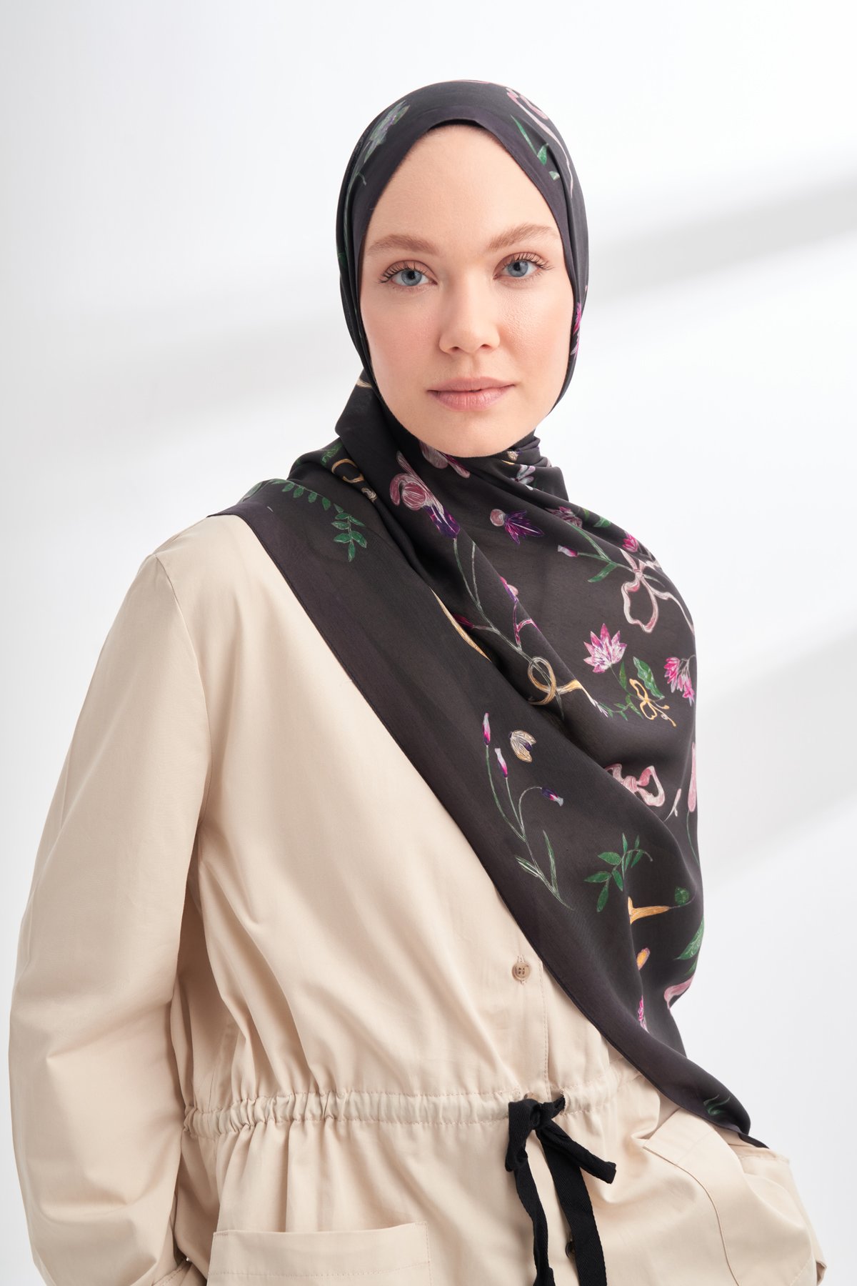 FLORAL ARCHIVE LAVINIA DESEN ŞAL - SİYAH - ZÜMRÜT