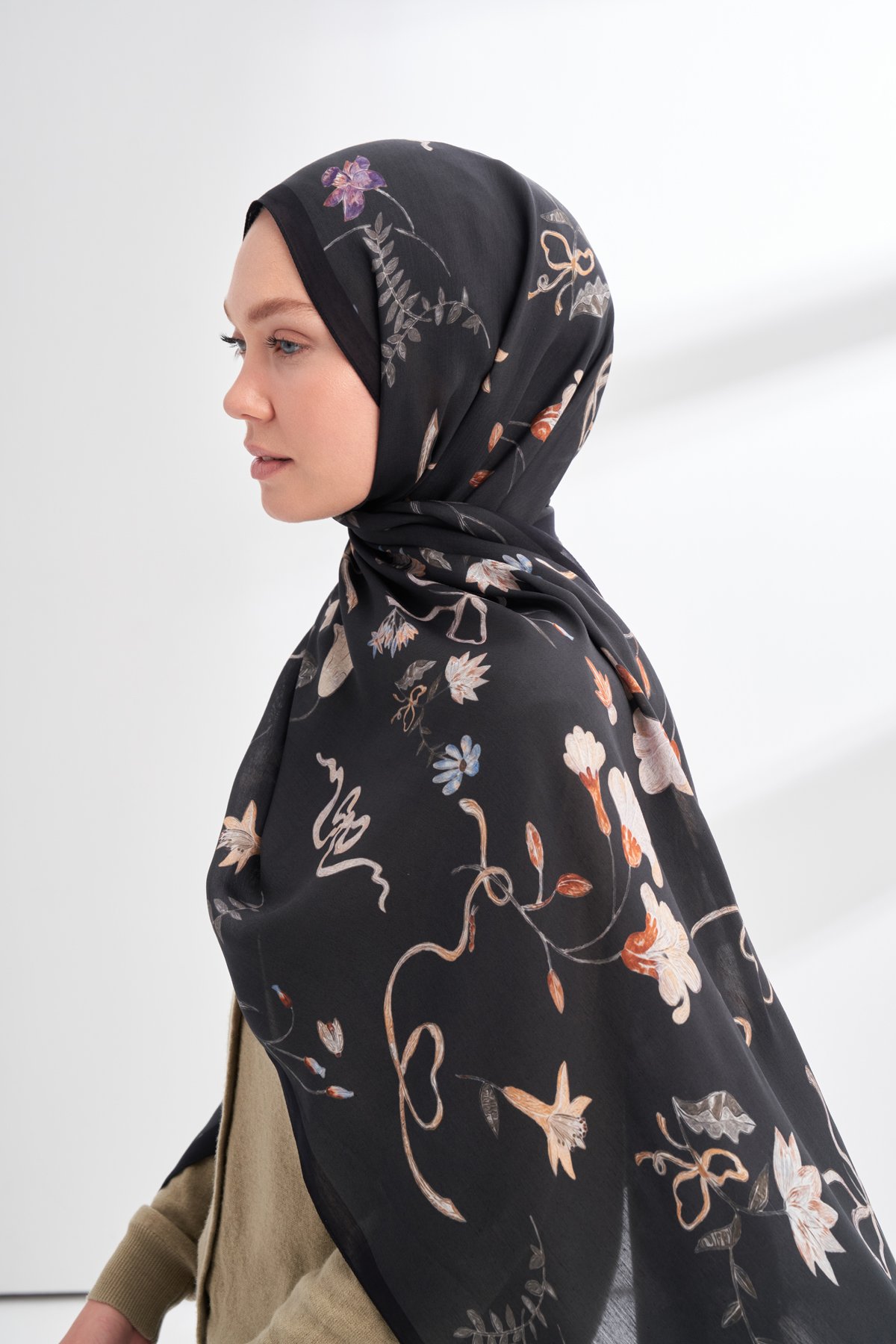 FLORAL ARCHIVE LAVINIA DESEN ŞAL - SİYAH