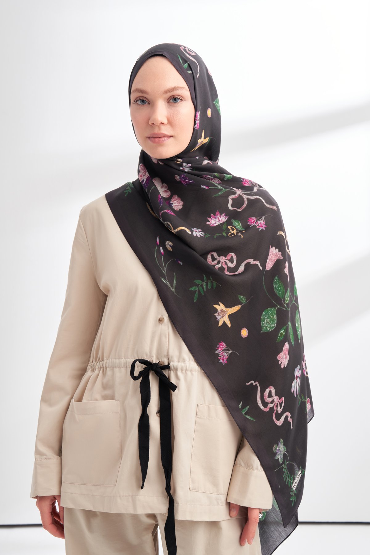 FLORAL ARCHIVE LAVINIA DESEN ŞAL - SİYAH - ZÜMRÜT