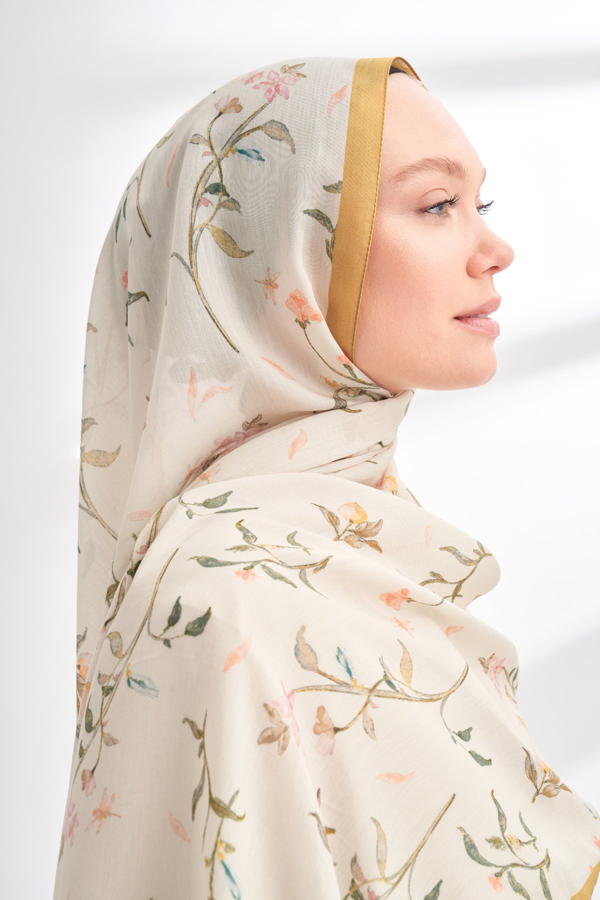 FLORAL ARCHIVE MIRELLE DESEN ŞAL - BAL SARISI
