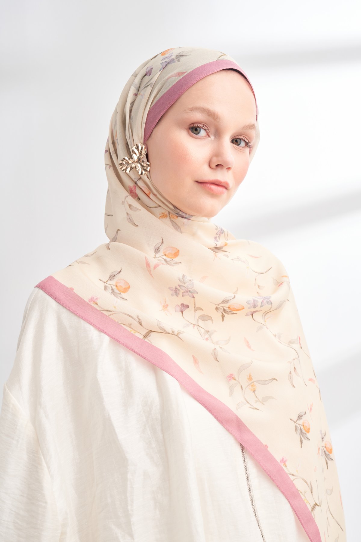 FLORAL ARCHIVE MIRELLE DESEN ŞAL - GÜL KURUSU