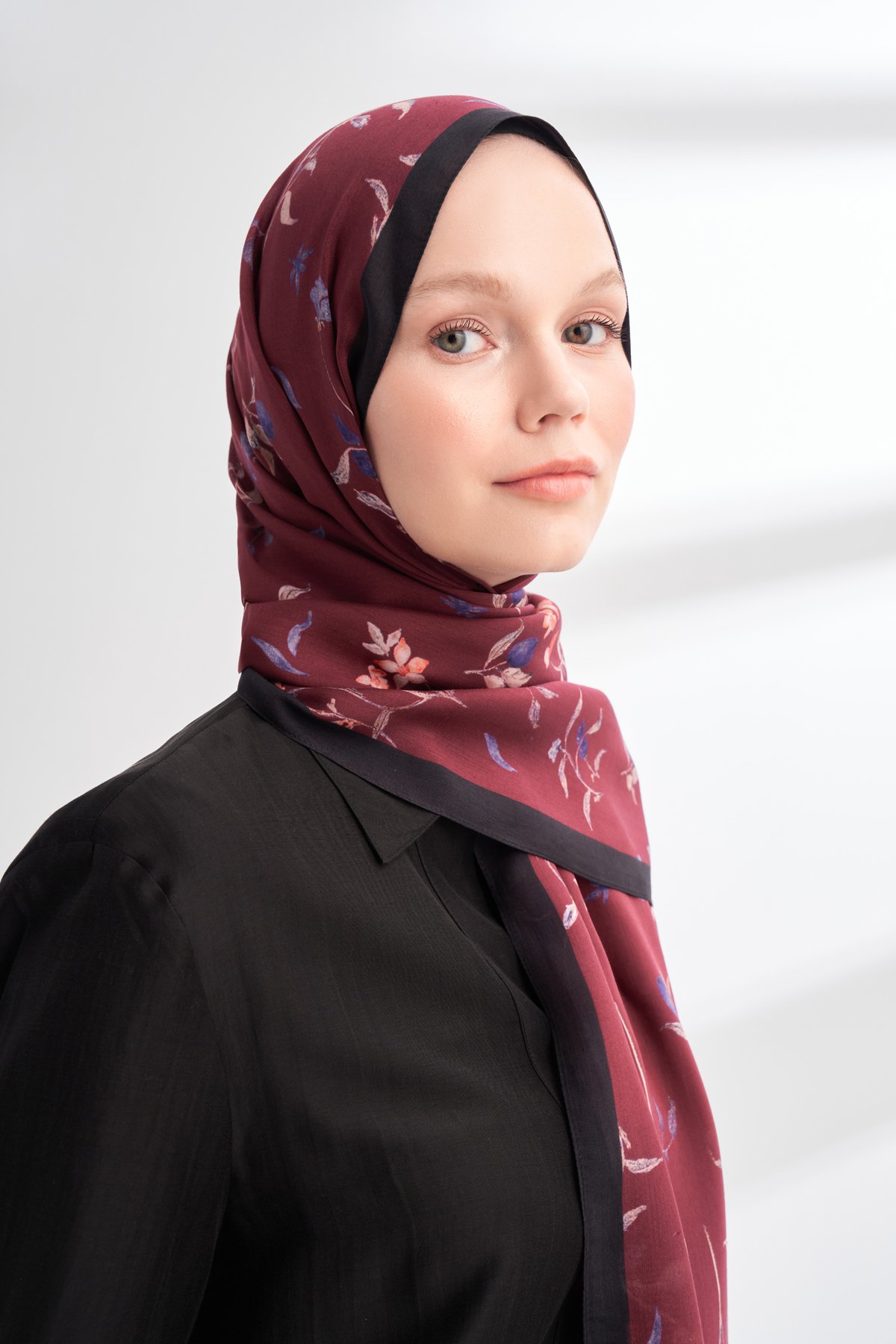 FLORAL ARCHIVE MIRELLE DESEN ŞAL - SİYAH - MÜRDÜM