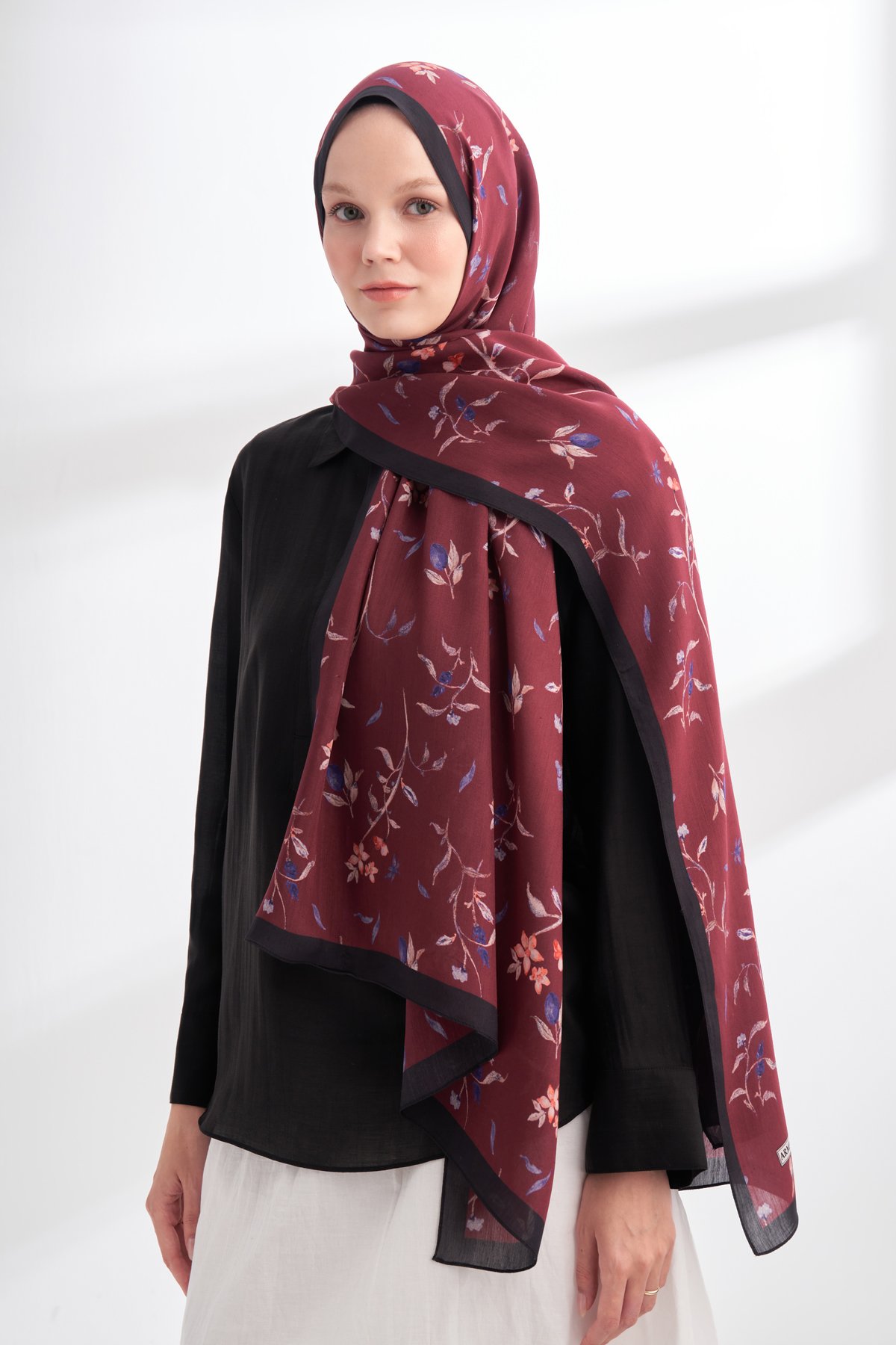 FLORAL ARCHIVE MIRELLE DESEN ŞAL - SİYAH - MÜRDÜM