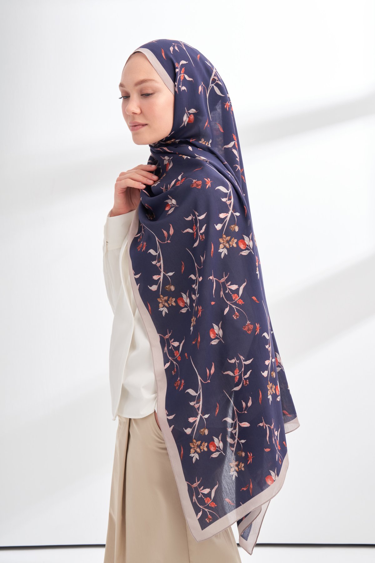 FLORAL ARCHIVE MIRELLE DESEN ŞAL - TAŞ - LACİVERT