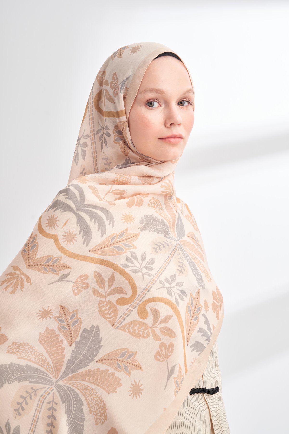 FLORAL ARCHIVE PALMERA DESEN ŞAL - TAŞ - KUM BEJİ