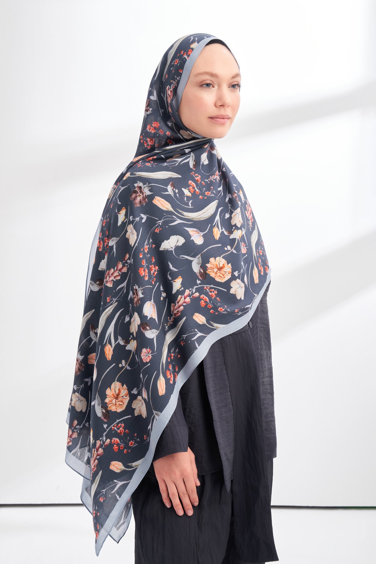 FLORAL ARCHIVE ROSALIE DESEN ŞAL - İNDİGO - LACİVERT