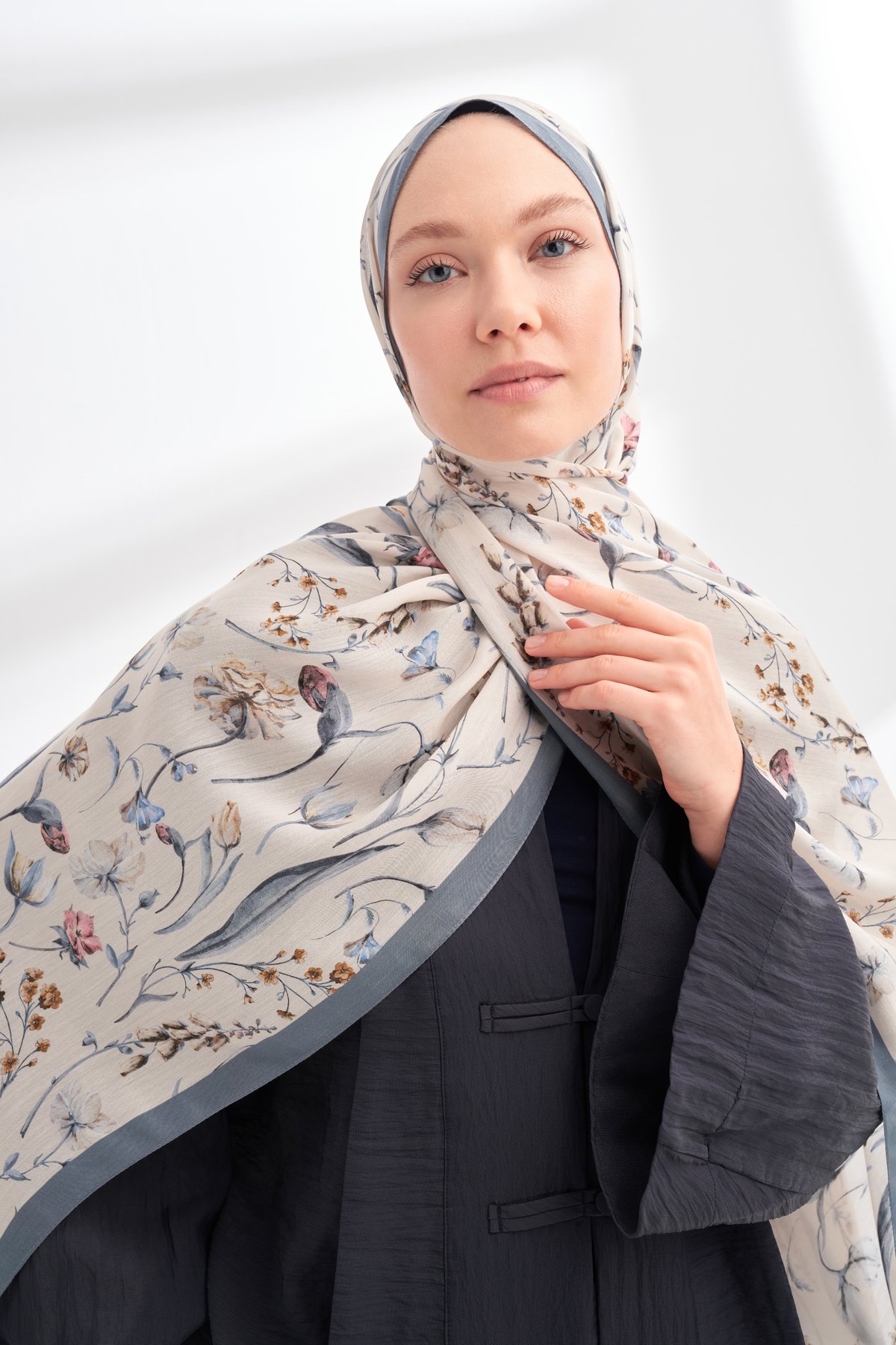 FLORAL ARCHIVE ROSALIE DESEN ŞAL - İNDİGO - EKRU