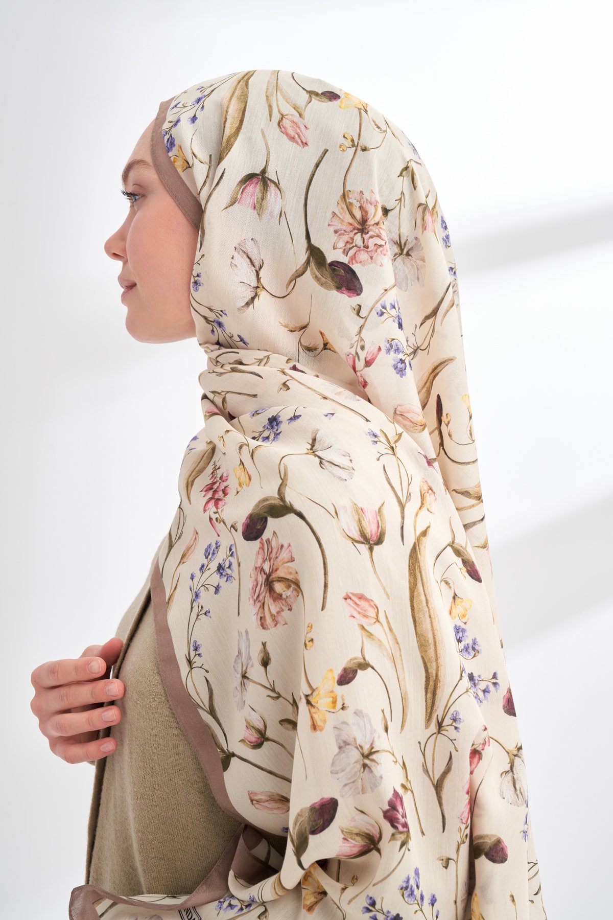 FLORAL ARCHIVE ROSALIE DESEN ŞAL - SÜTLÜ KAHVE - EKRU