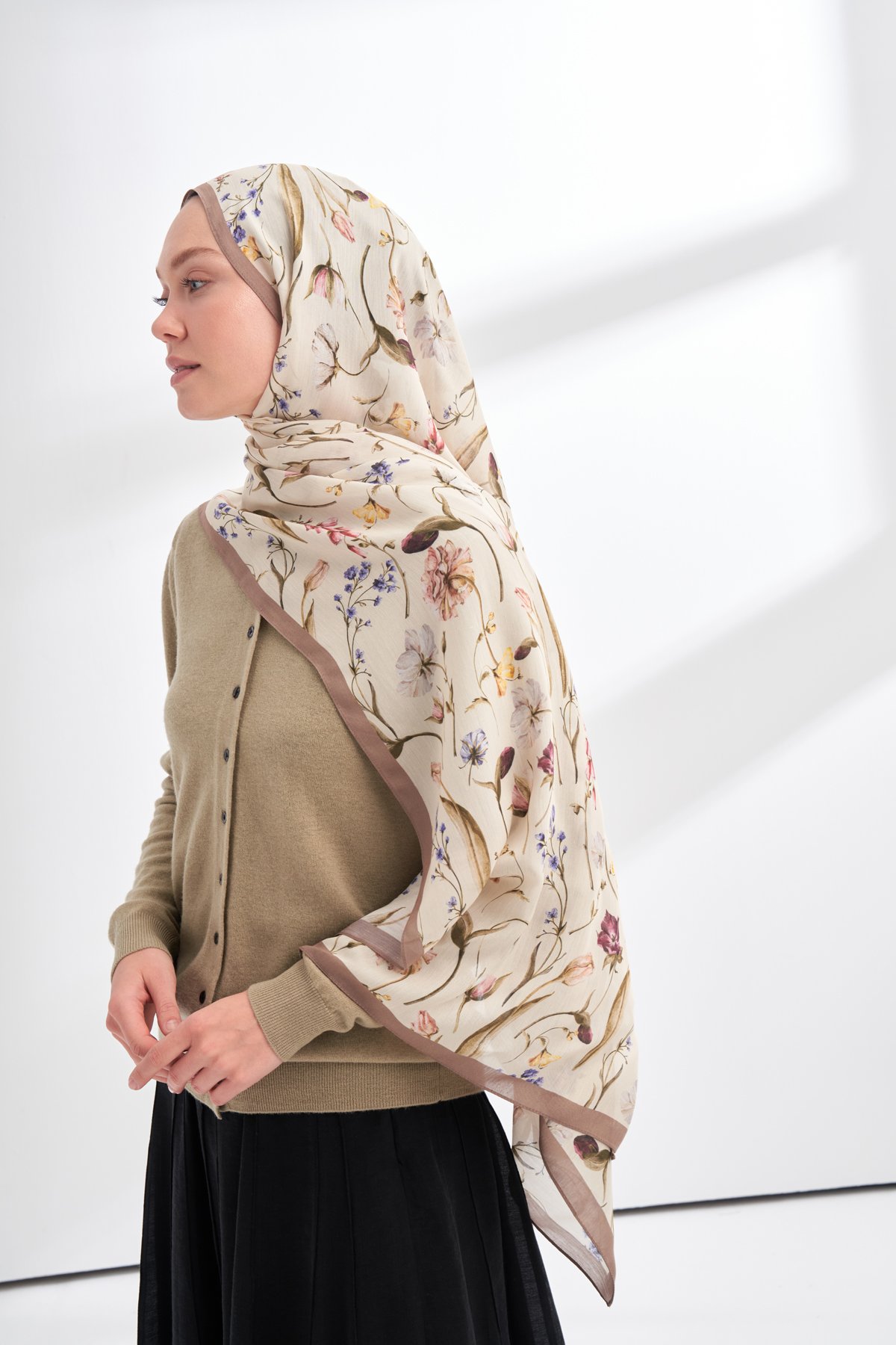 FLORAL ARCHIVE ROSALIE DESEN ŞAL - SÜTLÜ KAHVE - EKRU
