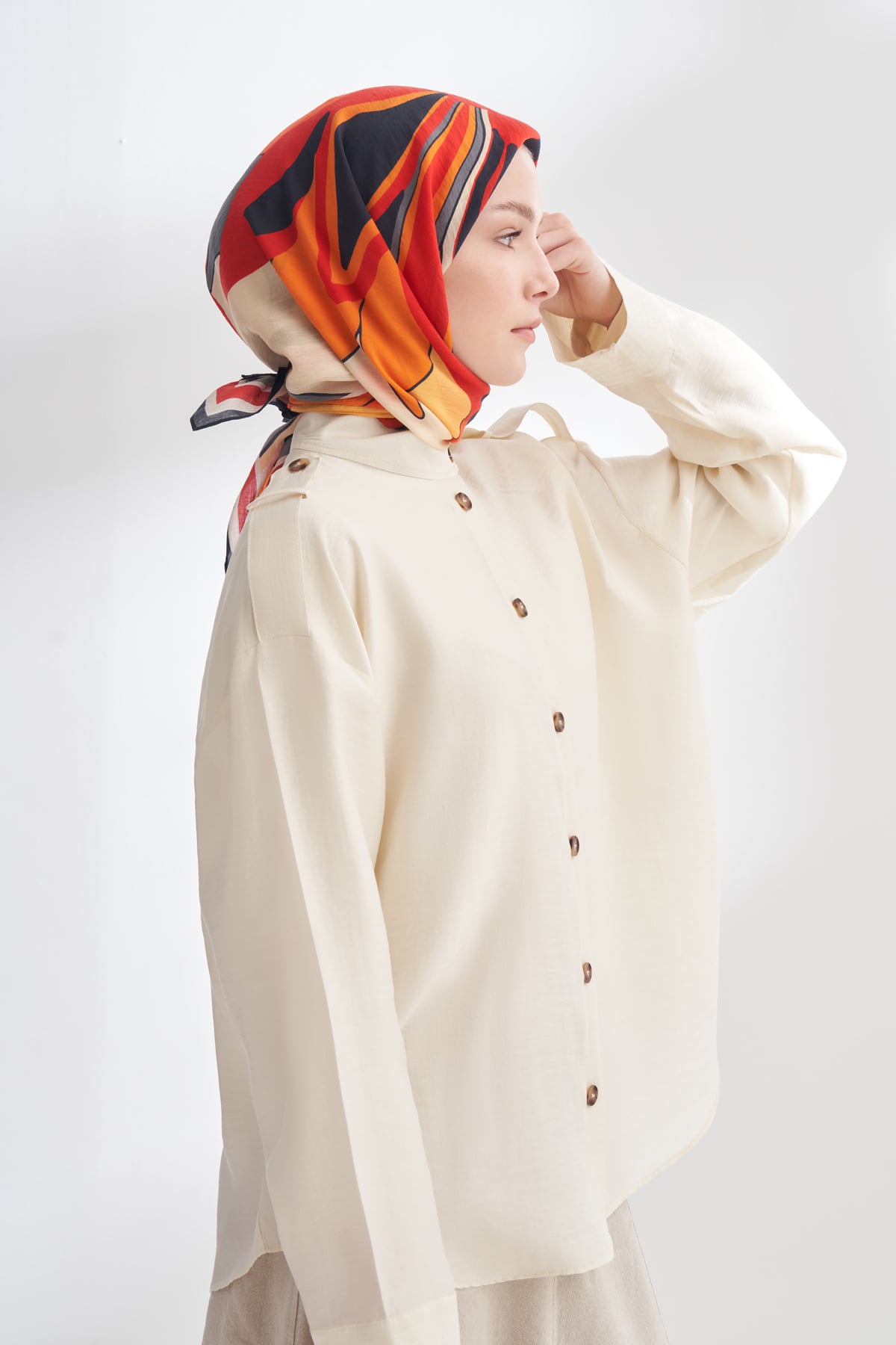 FLORAL MUSE DESEN THE TENCEL EDIT EŞARP - LACİVERT - KIRMIZI