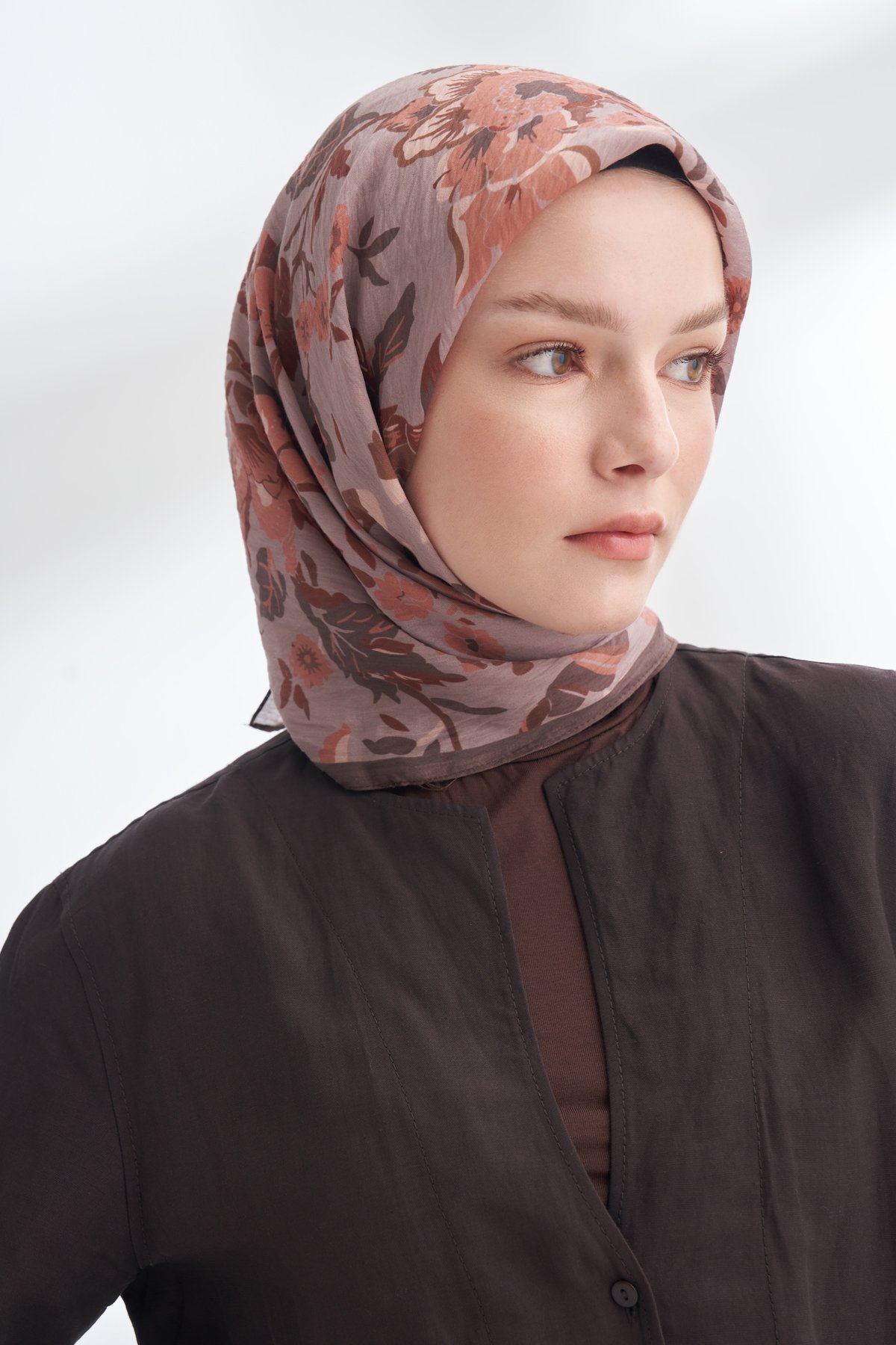 GARDEN MELODY DESEN THE TENCEL EDIT EŞARP - KOYU VİZON