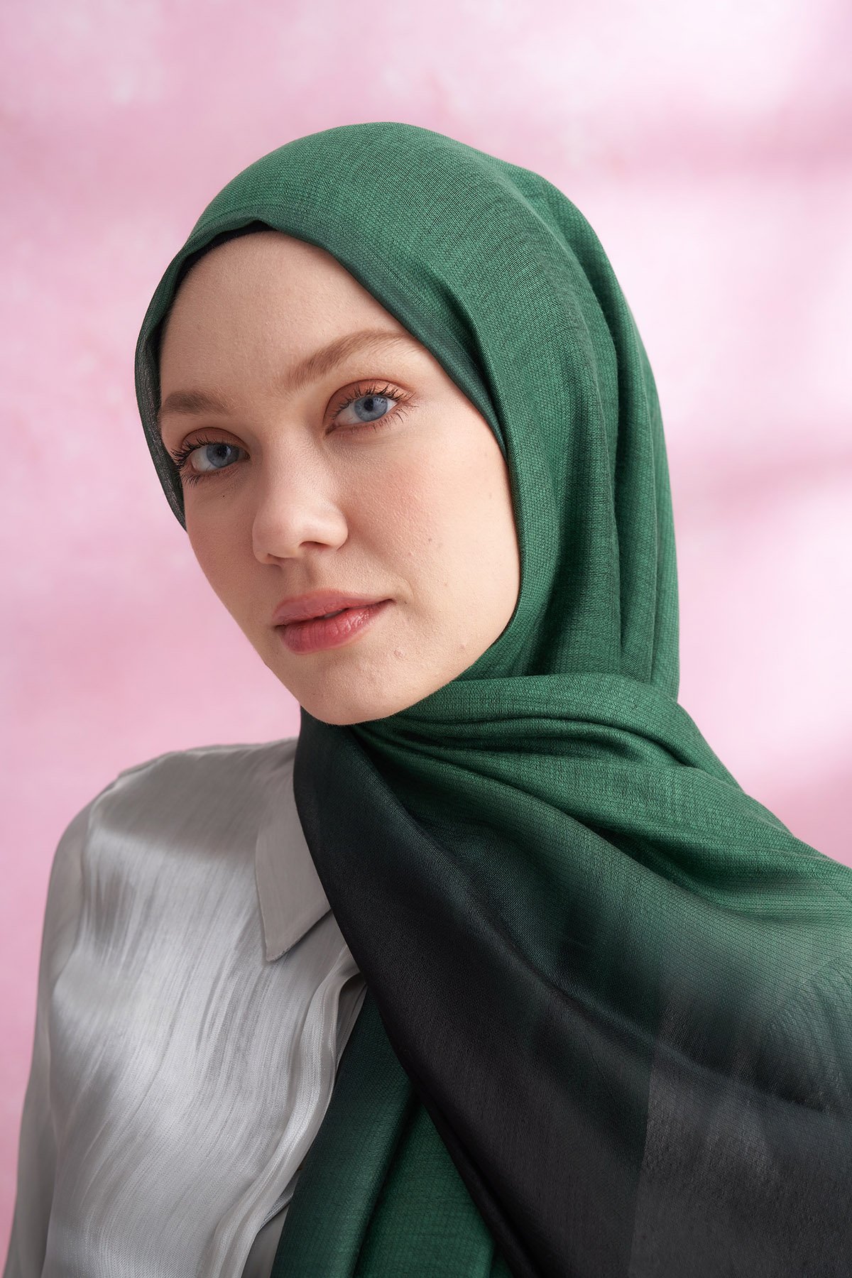 İPEKLİ DEGRADE ŞAL - SİYAH - NİL YEŞİLİ