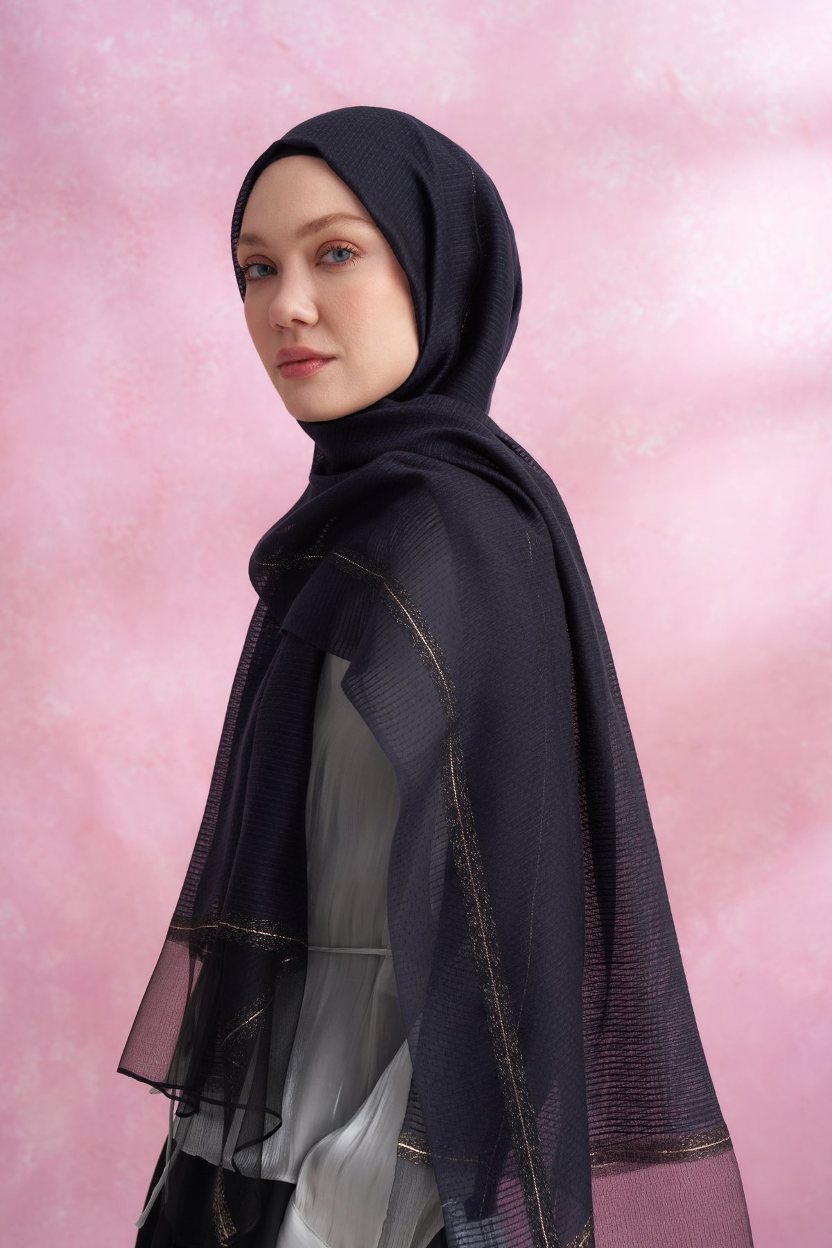 İPEKLİ PEONY ŞAL - LACİVERT