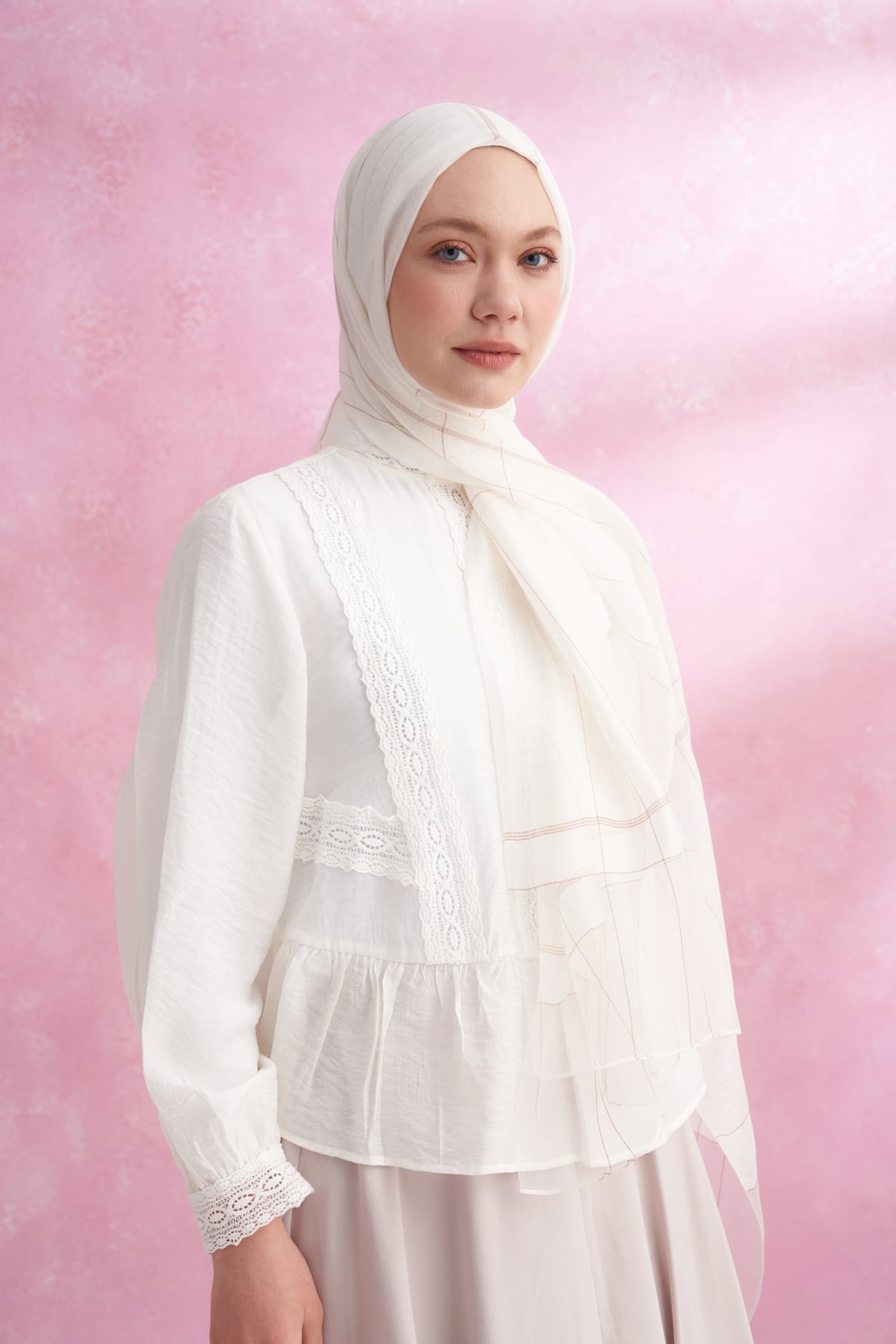 İPEKLİ VIOLET ŞAL - KREM