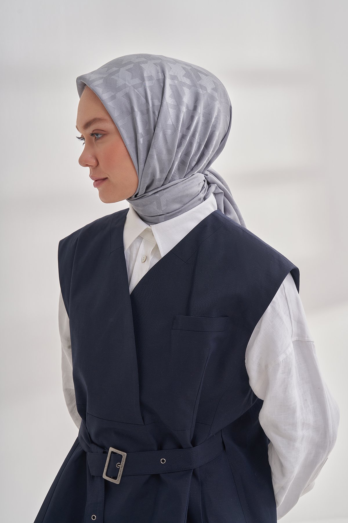 İTALYAN JAKAR KAZAYAĞI DESEN EŞARP - GRİ