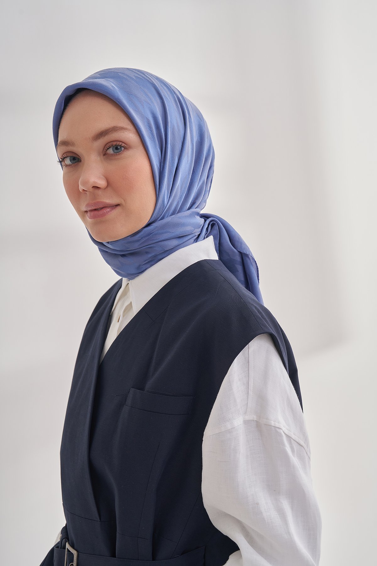 İTALYAN JAKAR KAZAYAĞI DESEN EŞARP - İNDİGO