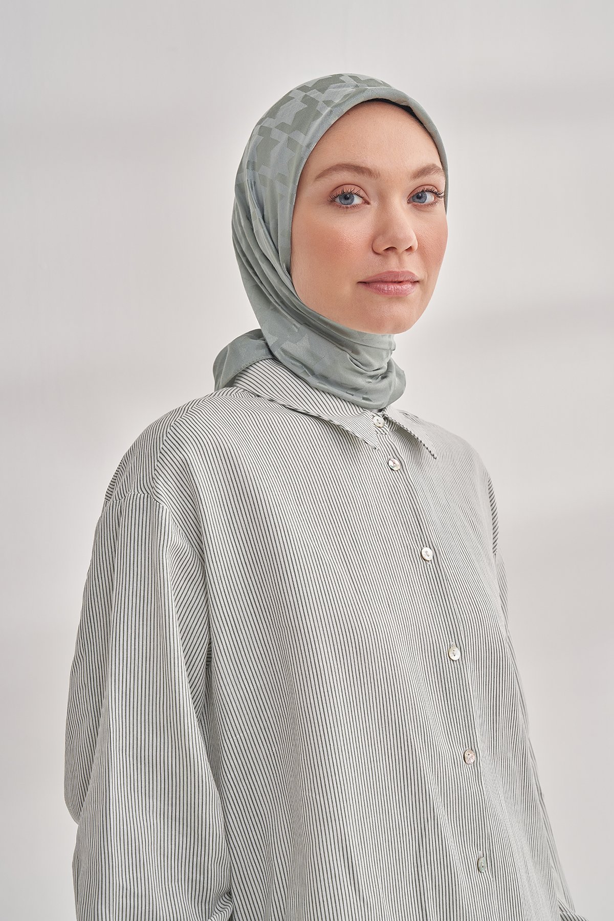 İTALYAN JAKAR KAZAYAĞI DESEN EŞARP - KETEN YEŞİLİ