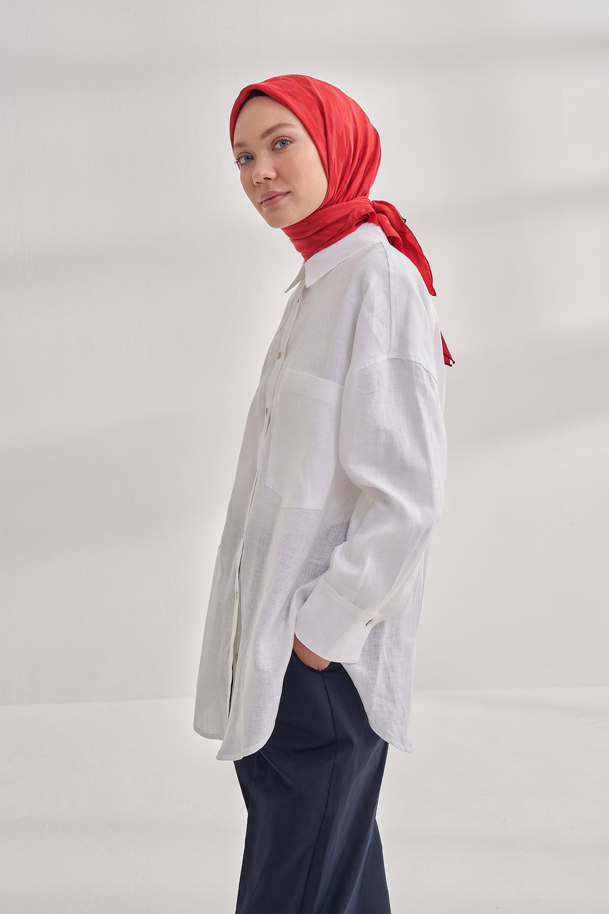 İTALYAN JAKAR KAZAYAĞI DESEN EŞARP - KIRMIZI