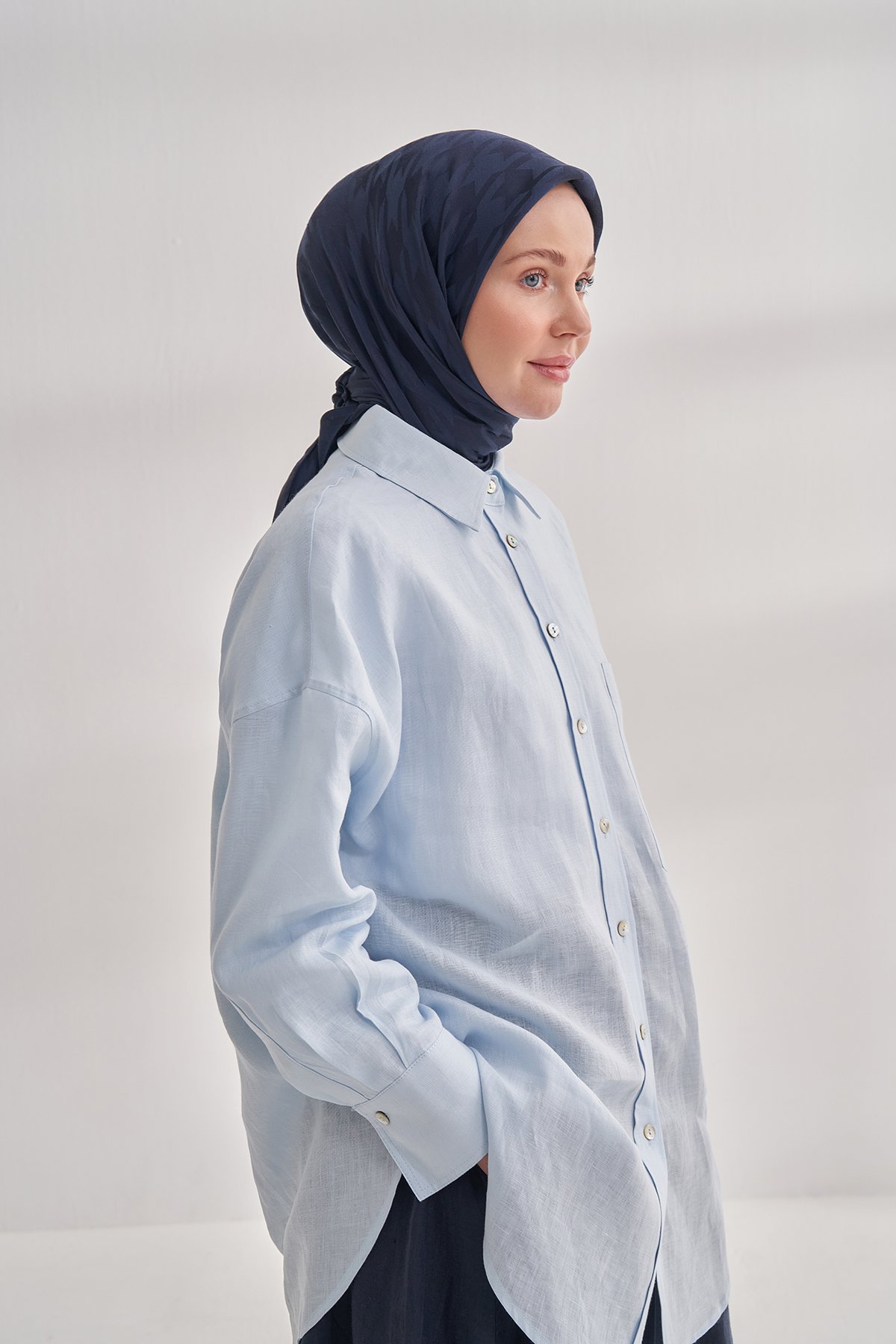 İTALYAN JAKAR KAZAYAĞI DESEN EŞARP - LACİVERT