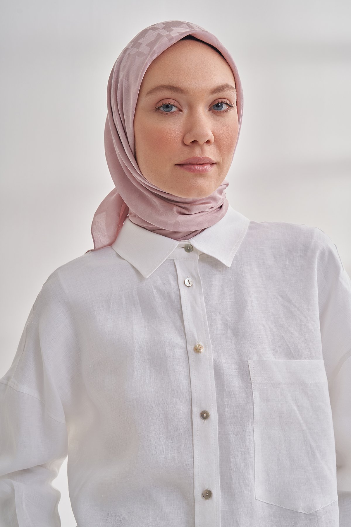 İTALYAN JAKAR KAZAYAĞI DESEN EŞARP - PUDRA