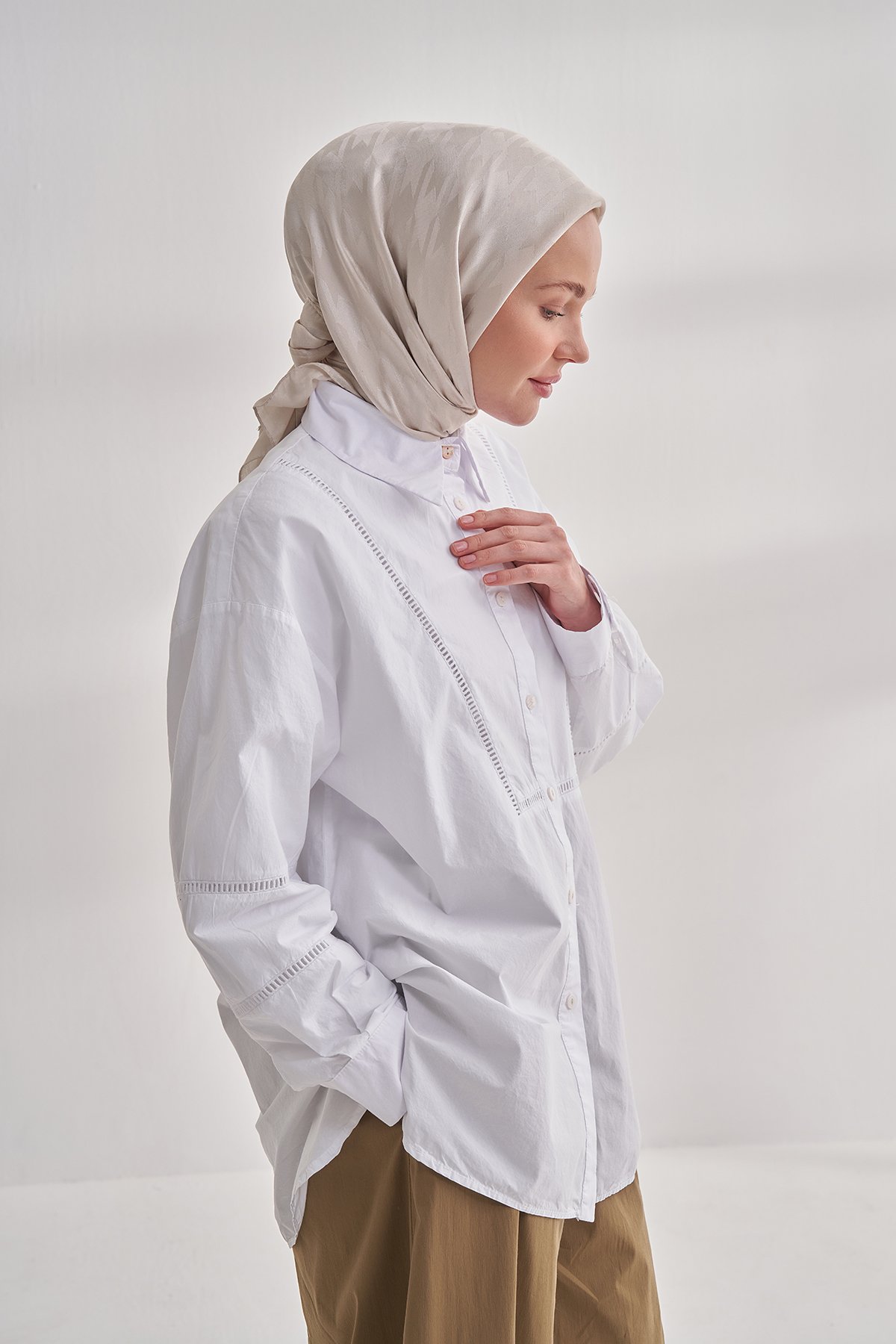 İTALYAN JAKAR KAZAYAĞI DESEN EŞARP - TAŞ