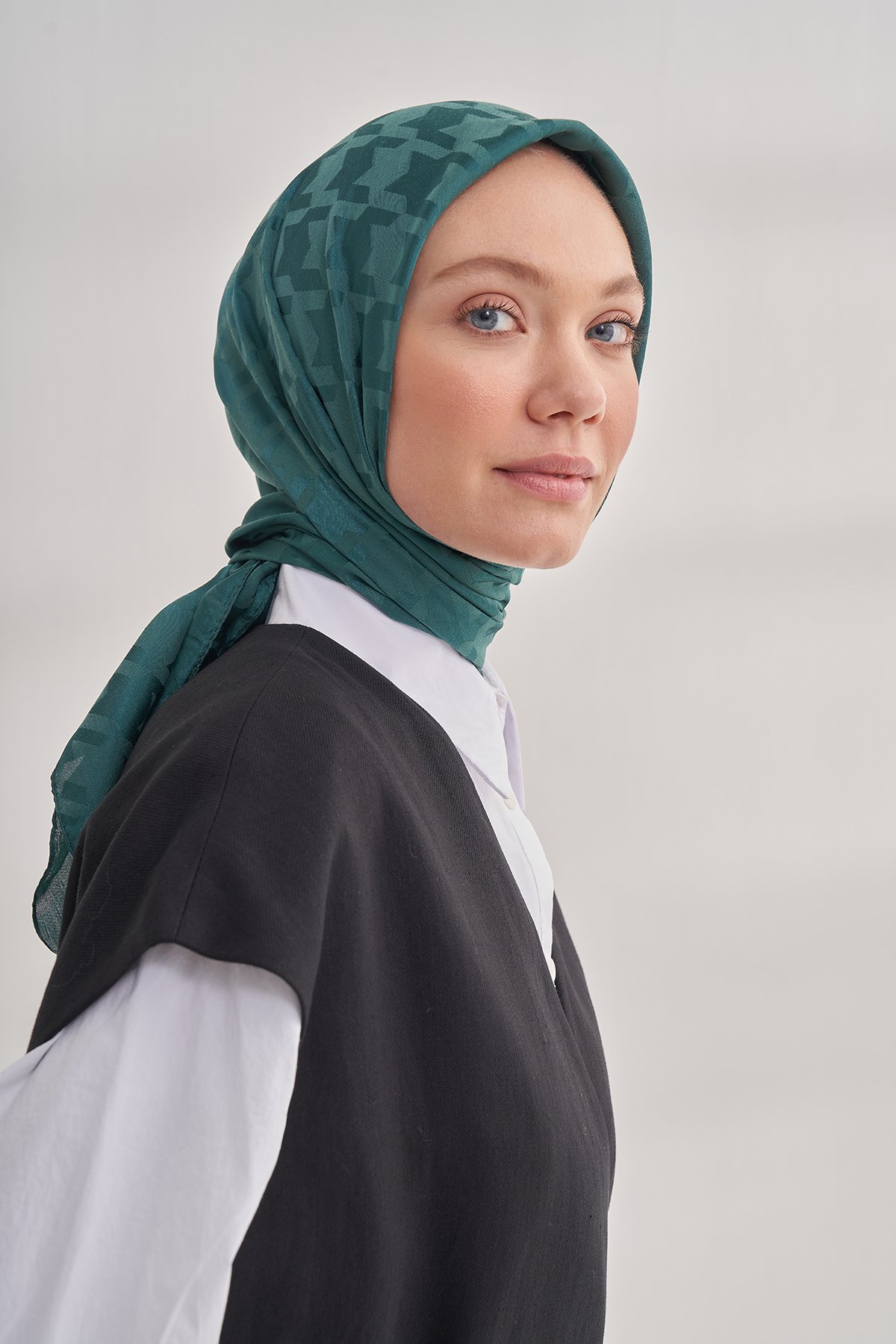 İTALYAN JAKAR KAZAYAĞI DESEN EŞARP - ZÜMRÜT