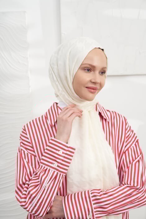 İTALYAN JAKAR KAZAYAĞI DESEN ŞAL - KREM