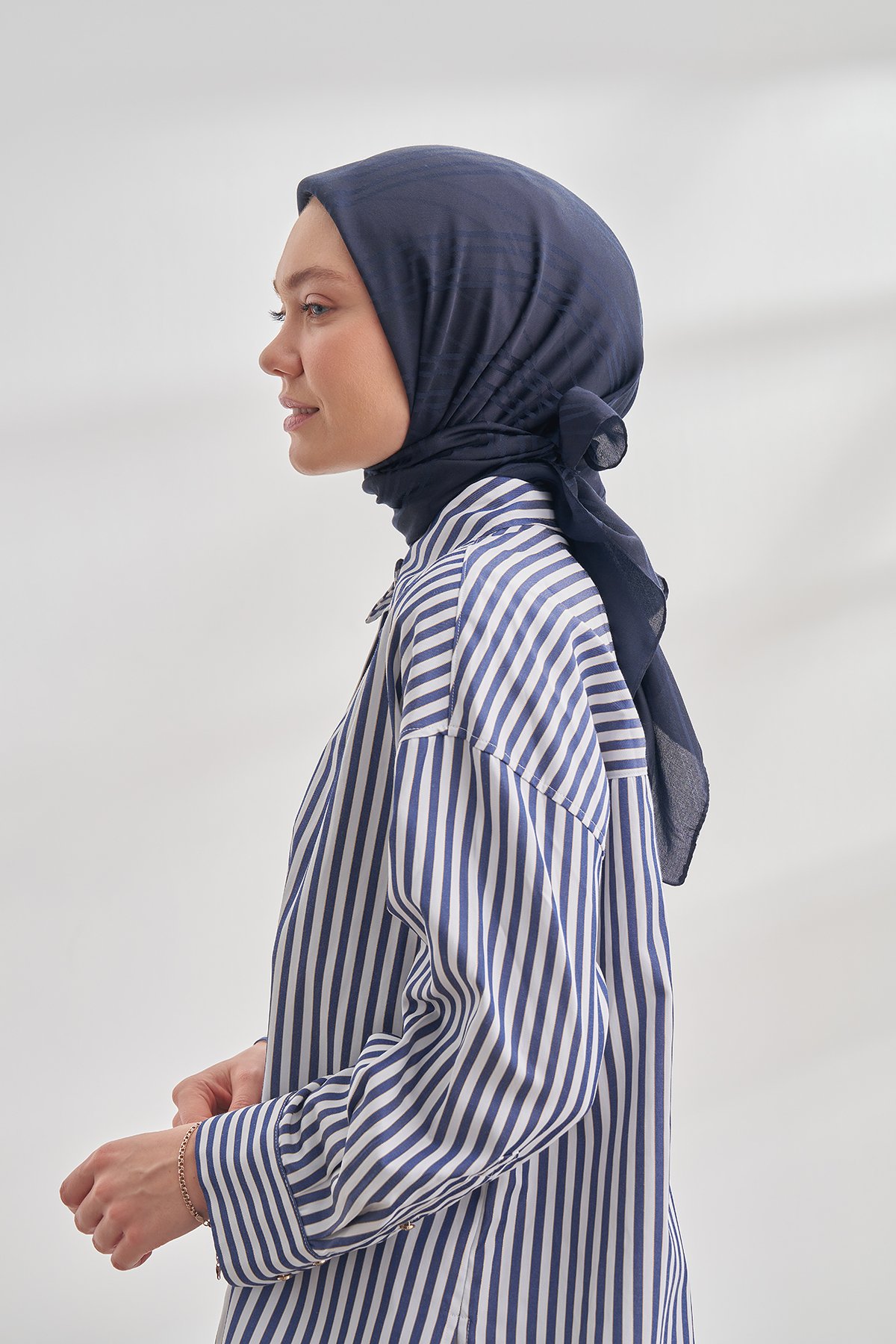 İTALYAN JAKAR ŞERİT DESEN EŞARP - LACİVERT