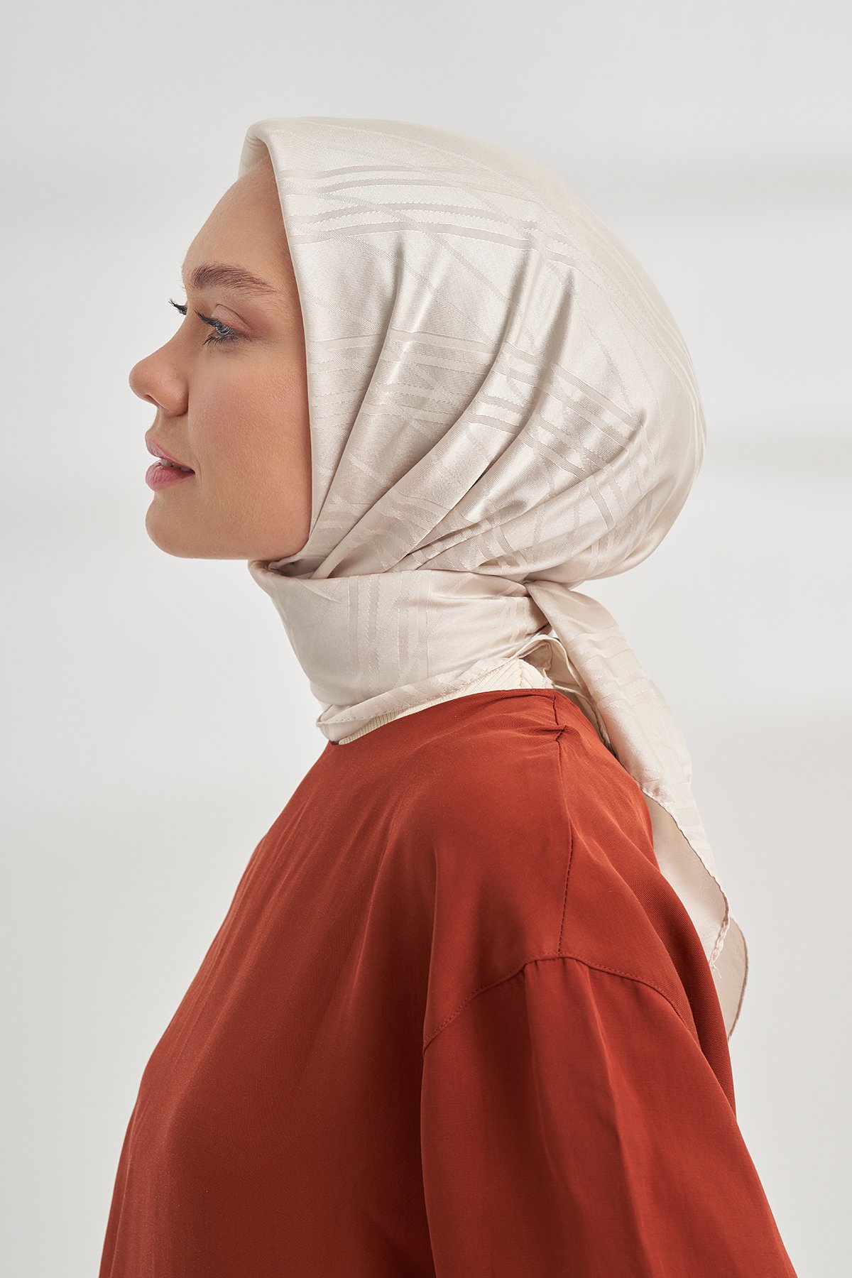 İTALYAN JAKAR ŞERİT DESEN EŞARP - TAŞ