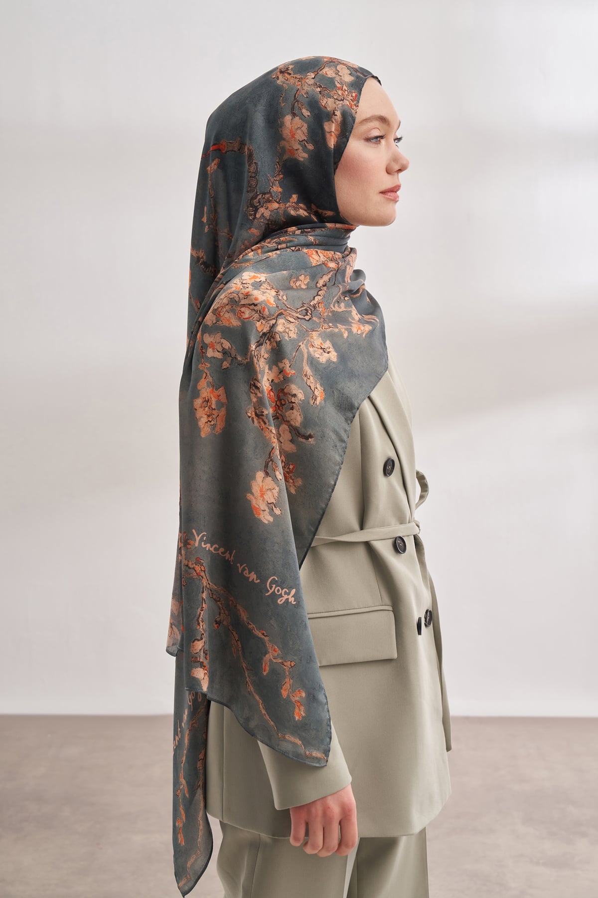 İTHAL  VUAL ALMOND BLOSSOM DESEN ŞAL - SİS MAVİSİ