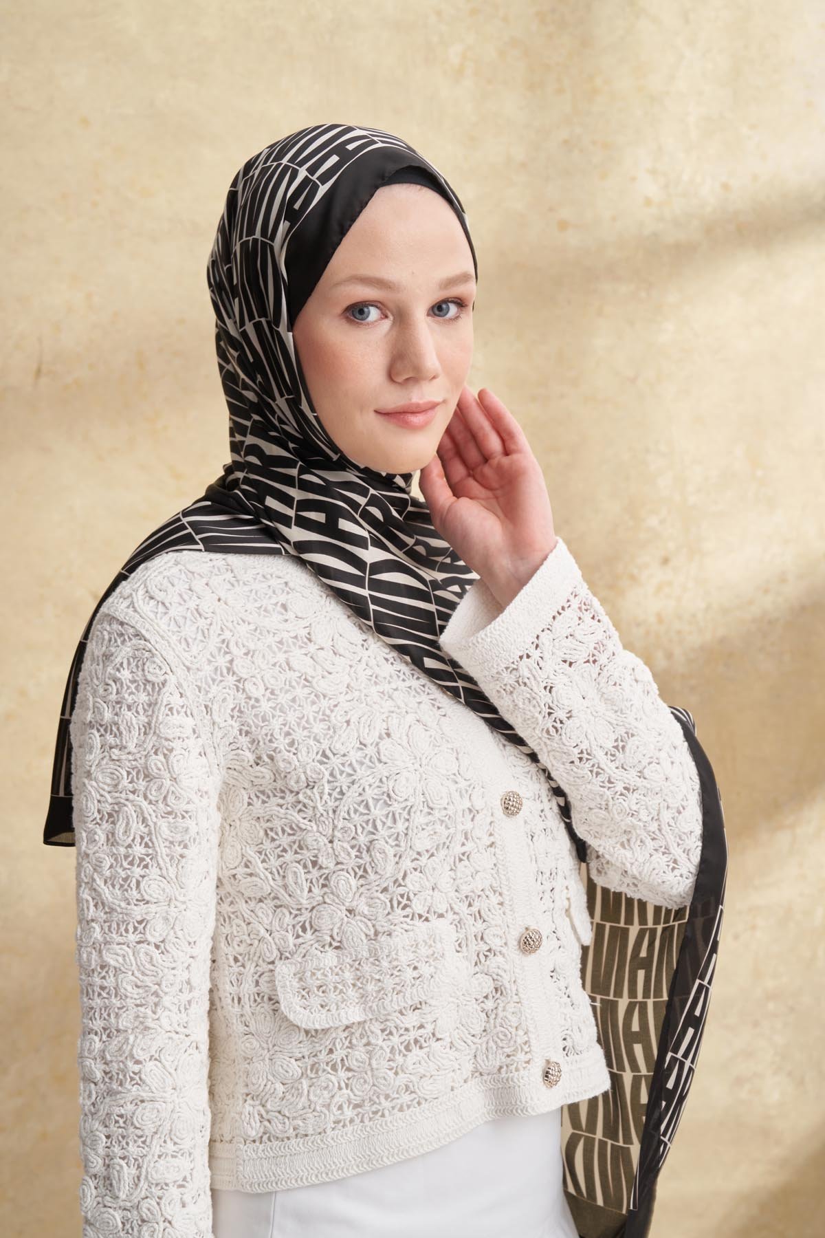 İTHAL VUAL ARMANDA DESEN ŞAL -  BEYAZ - SİYAH