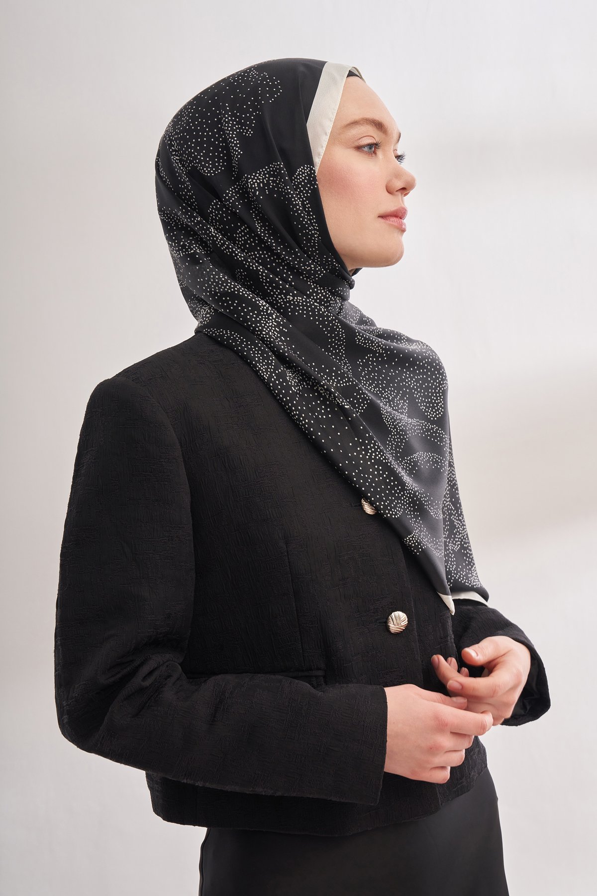 İTHAL VUAL ROSES DESEN ŞAL - SİYAH