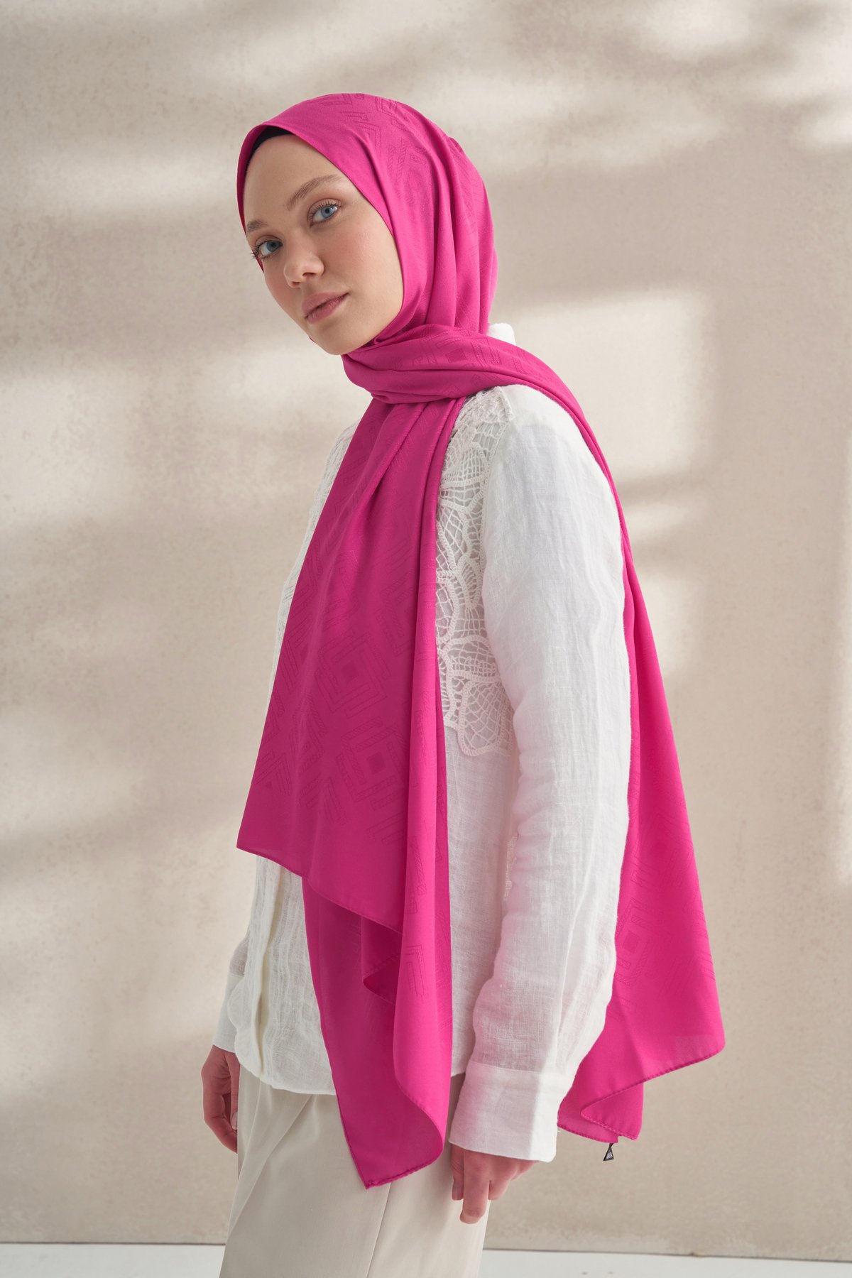 KREP JAKAR KRİSTAL DESEN ŞAL - FUŞYA