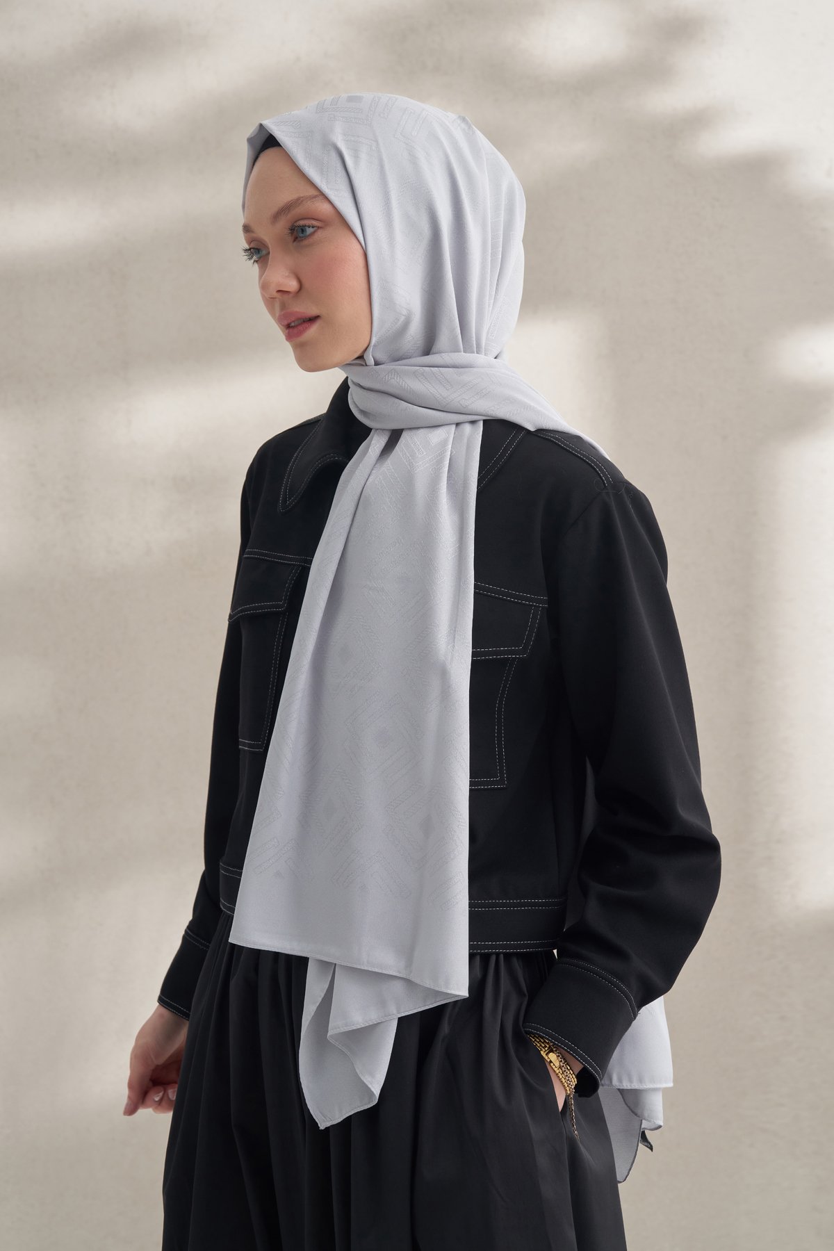 KREP JAKAR KRİSTAL DESEN ŞAL - GÜMÜŞ