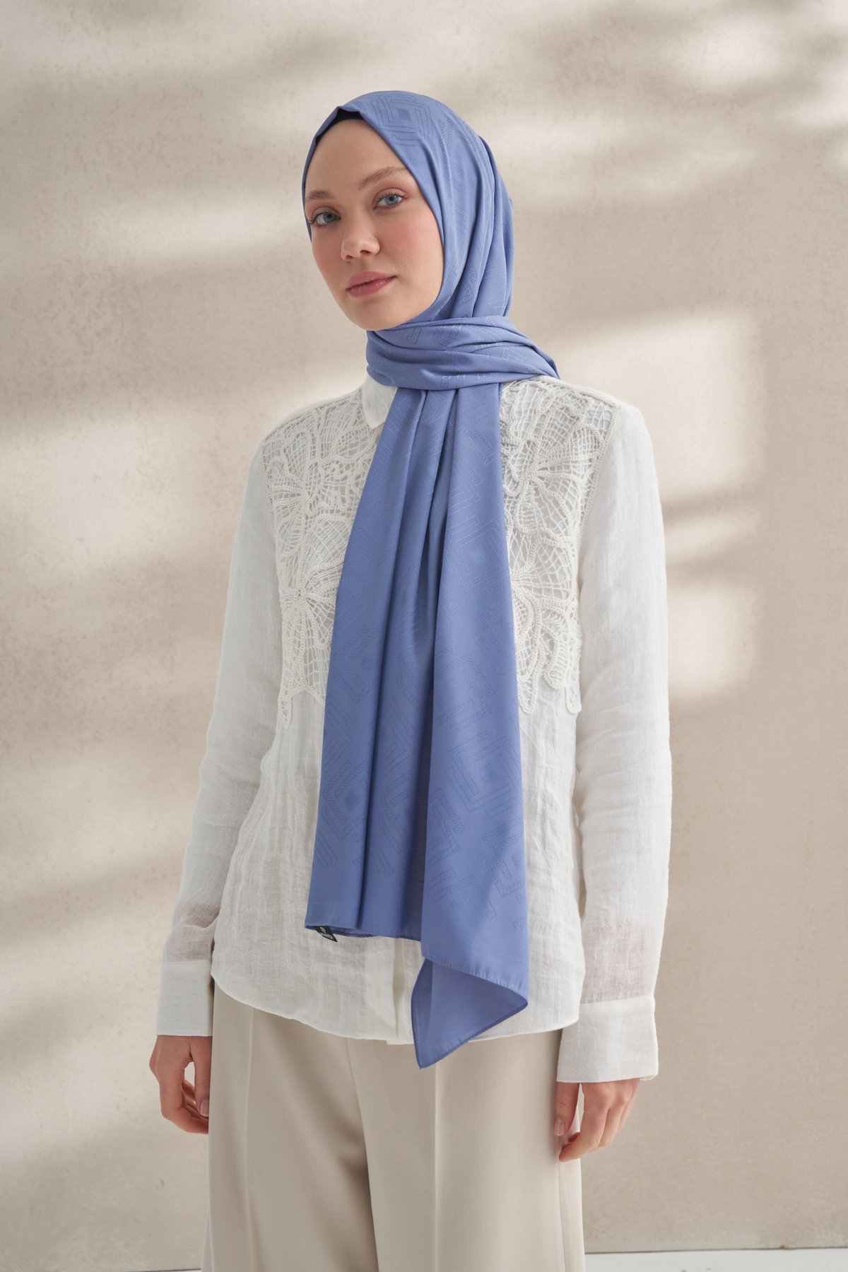 KREP JAKAR KRİSTAL DESEN ŞAL - İNDİGO