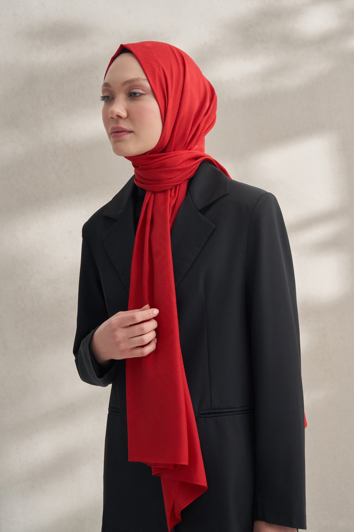 KREP JAKAR KRİSTAL DESEN ŞAL - KIRMIZI