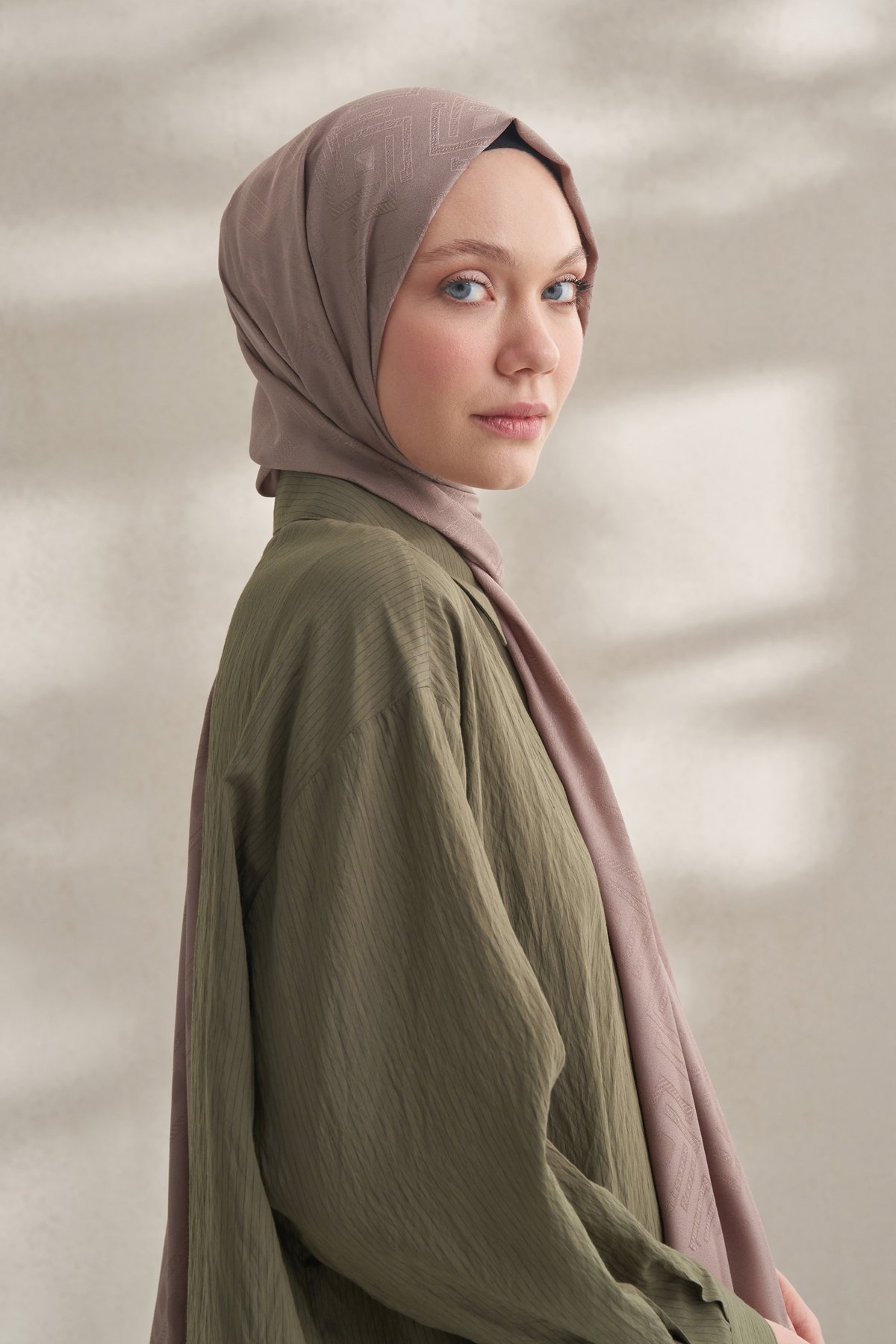 KREP JAKAR KRİSTAL DESEN ŞAL - KOYU VİZON