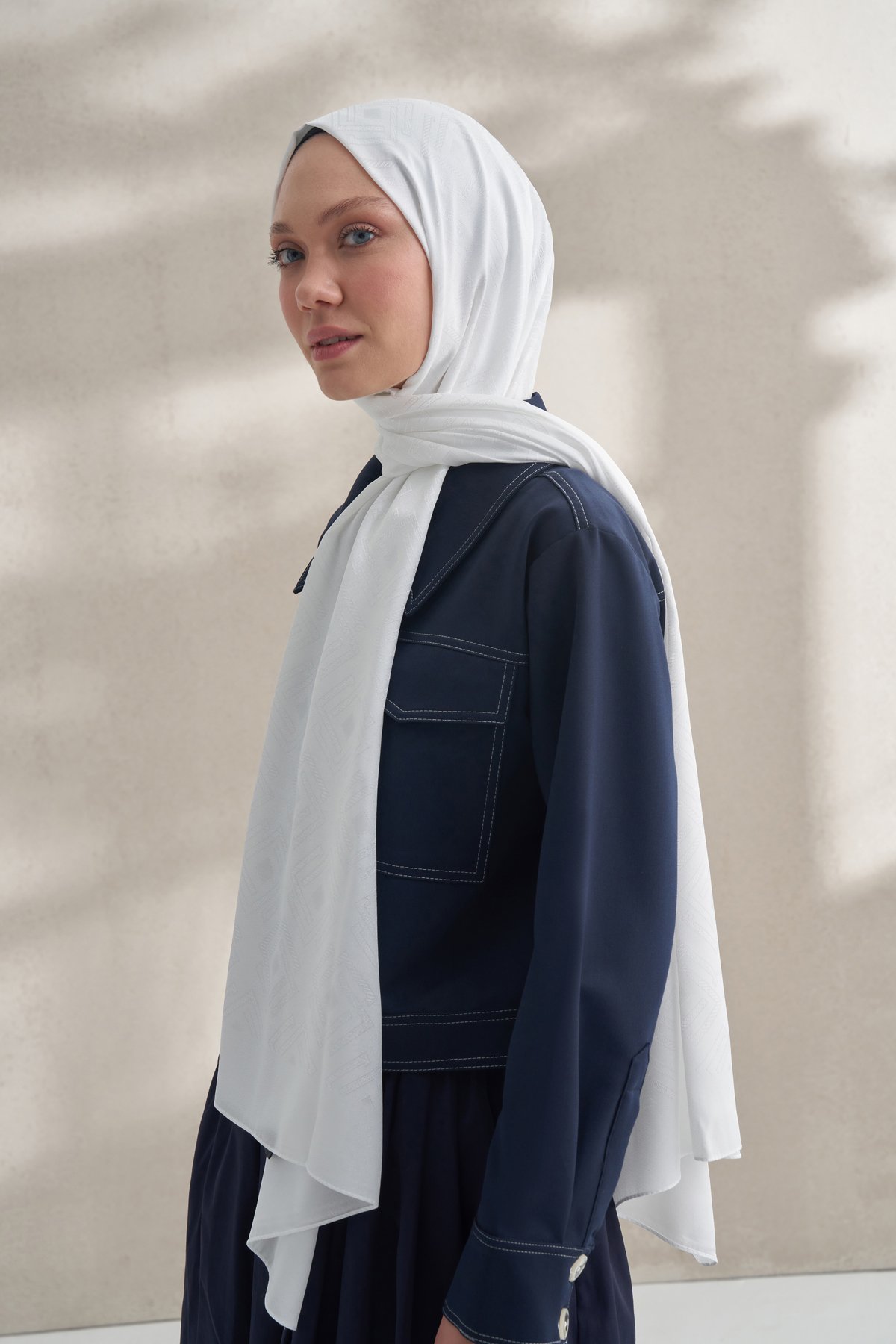 KREP JAKAR KRİSTAL DESEN ŞAL - KREM