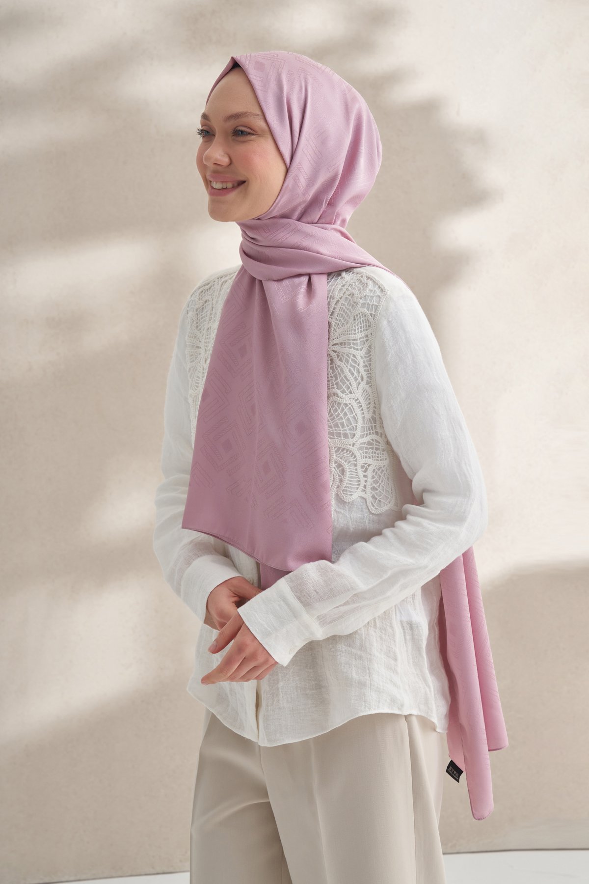 KREP JAKAR KRİSTAL DESEN ŞAL - PUDRA