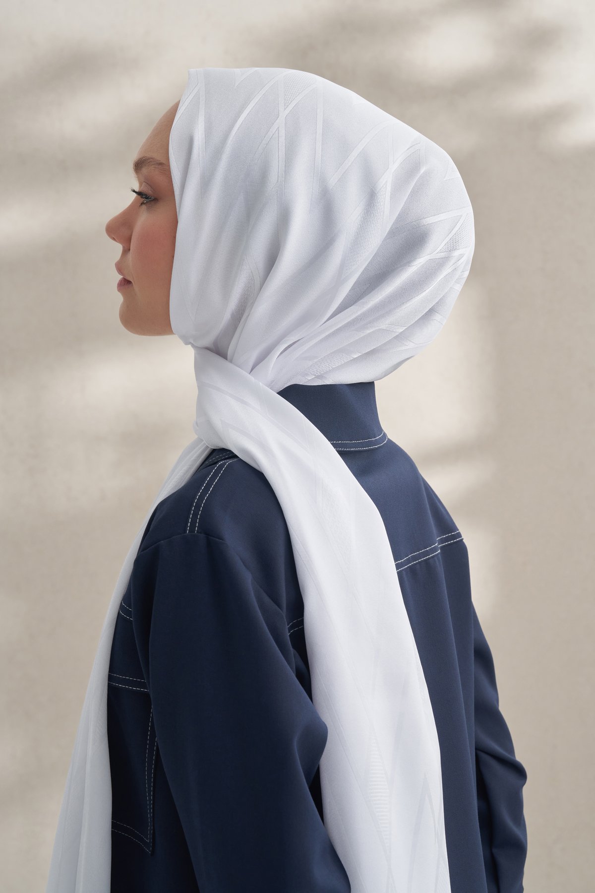 KREP JAKAR PRİZMA DESEN ŞAL -  KIRIK BEYAZ