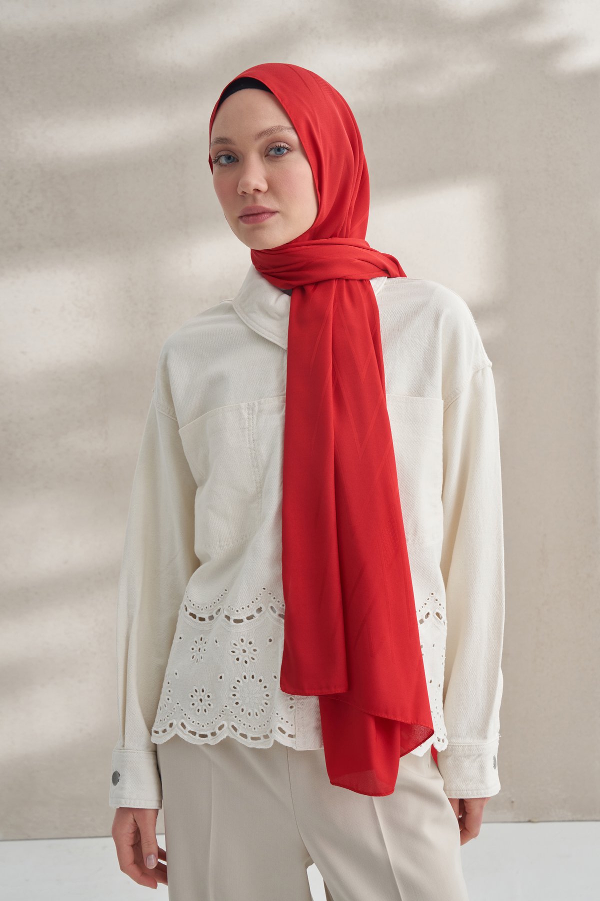 KREP JAKAR PRİZMA DESEN ŞAL -  KIRMIZI