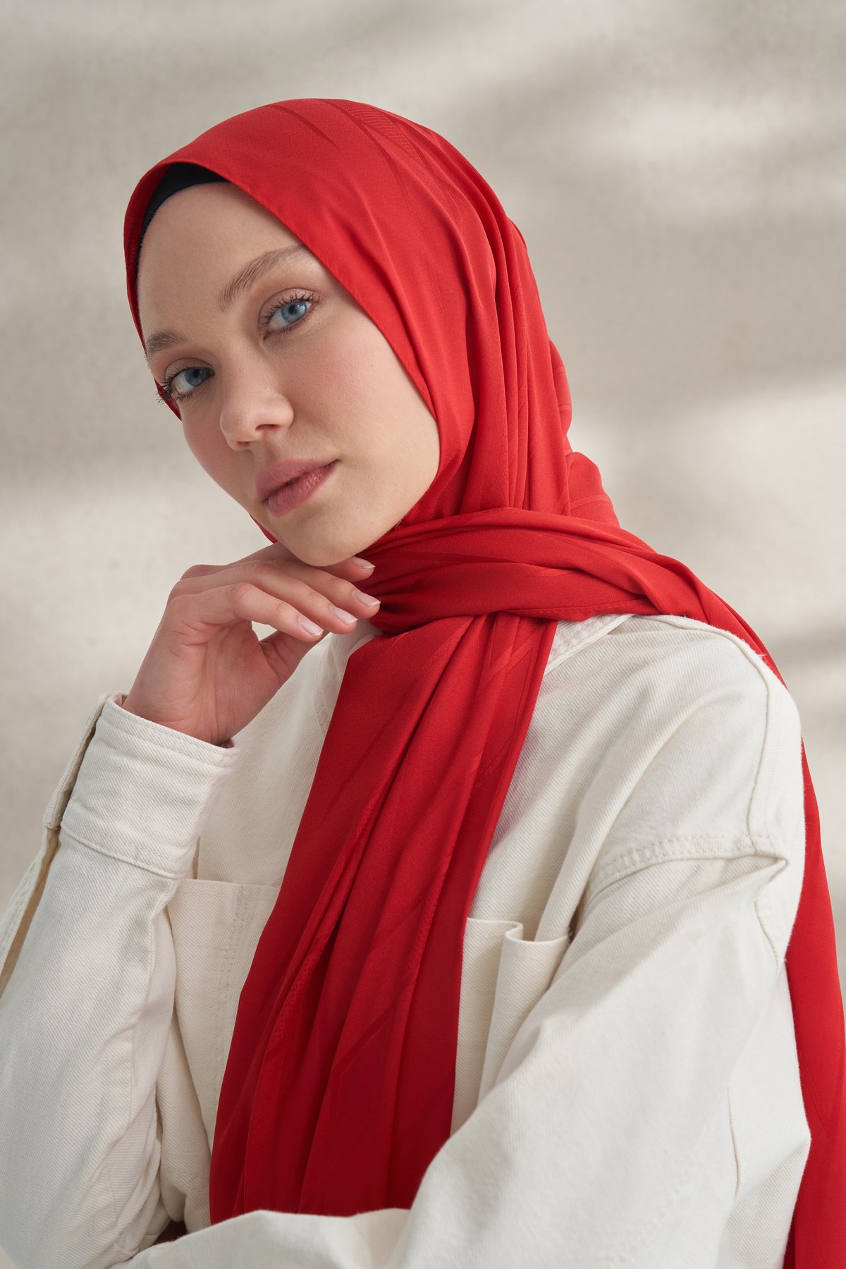 KREP JAKAR PRİZMA DESEN ŞAL -  KIRMIZI