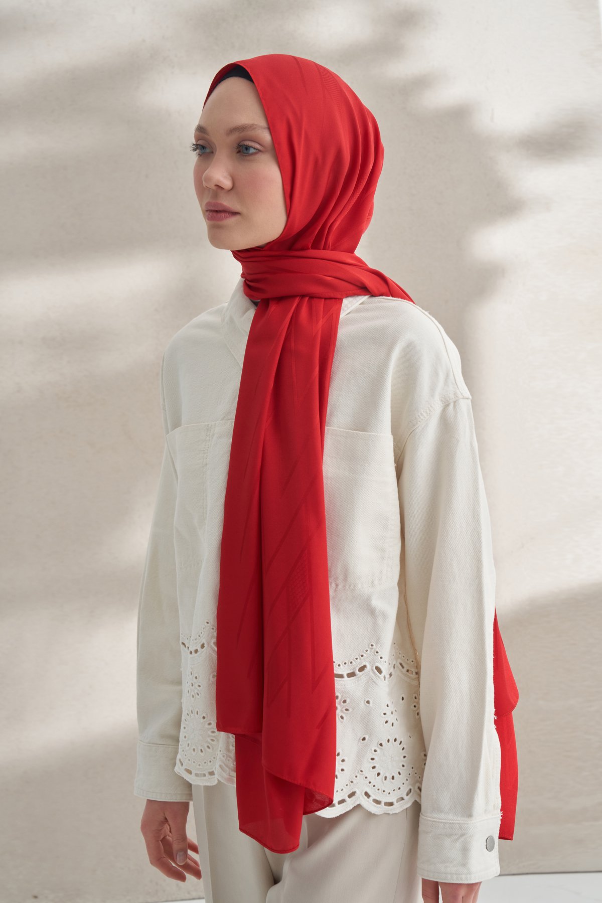 KREP JAKAR PRİZMA DESEN ŞAL -  KIRMIZI