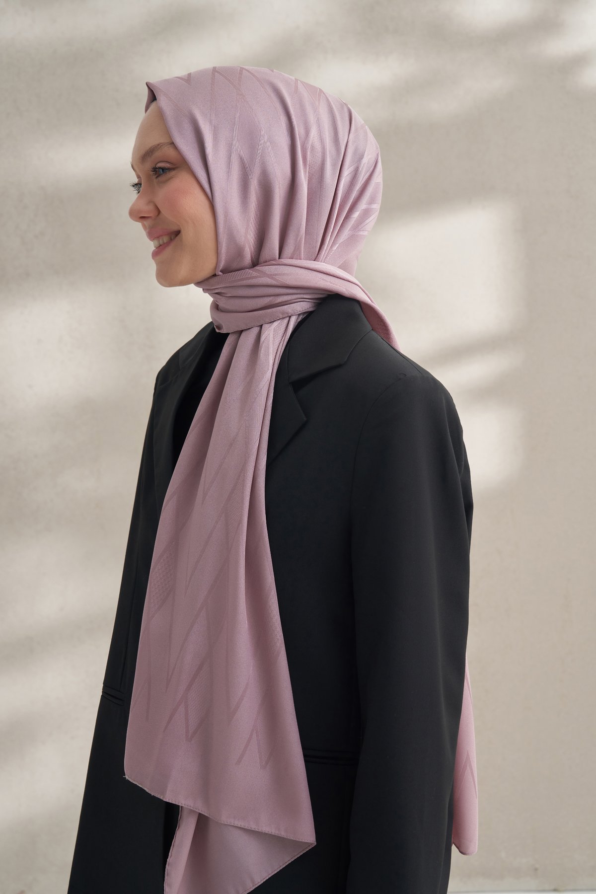 KREP JAKAR PRİZMA DESEN ŞAL -  SİSLİ PUDRA