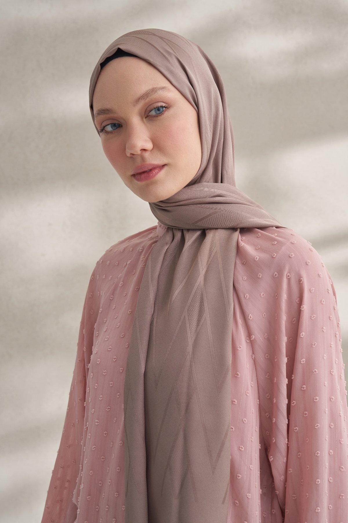 KREP JAKAR PRİZMA DESEN ŞAL -  VİZON