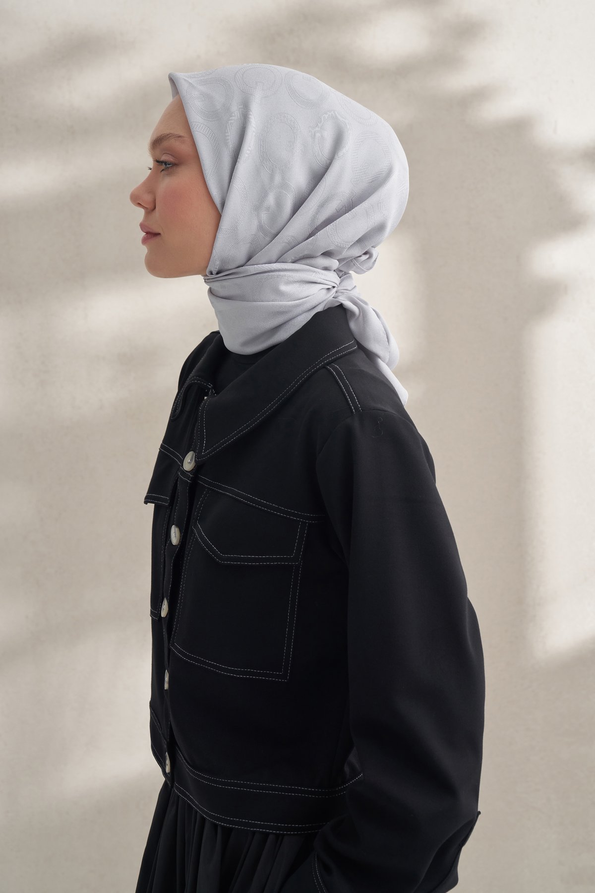 KREP JAKAR Q DESEN EŞARP - GÜMÜŞ