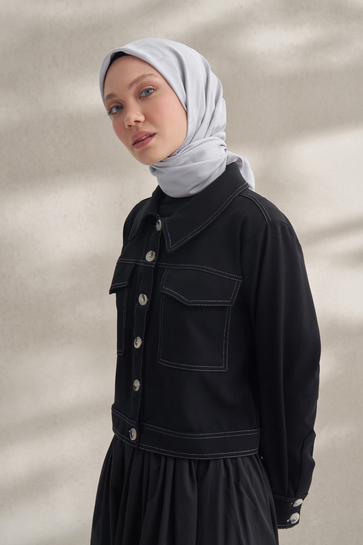 KREP JAKAR Q DESEN EŞARP - GÜMÜŞ