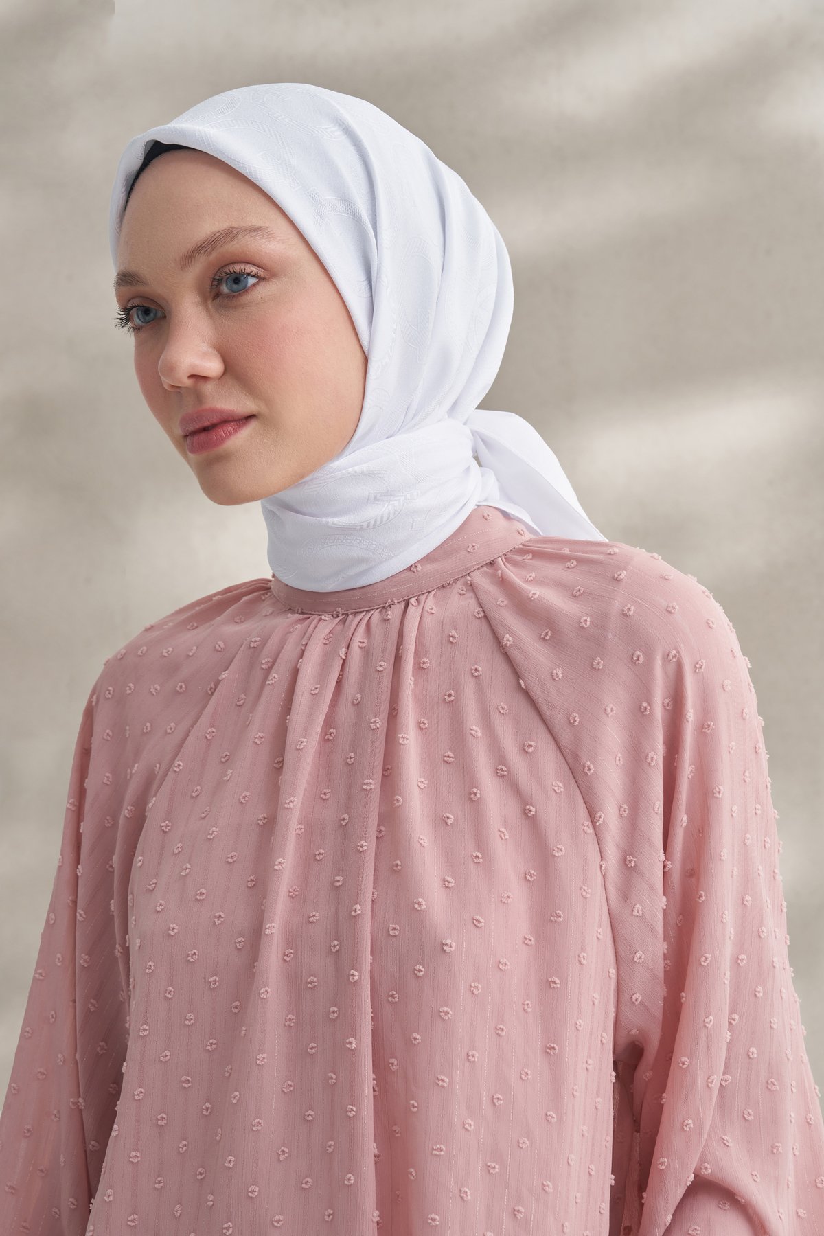 KREP JAKAR Q DESEN EŞARP -  KIRIK BEYAZ