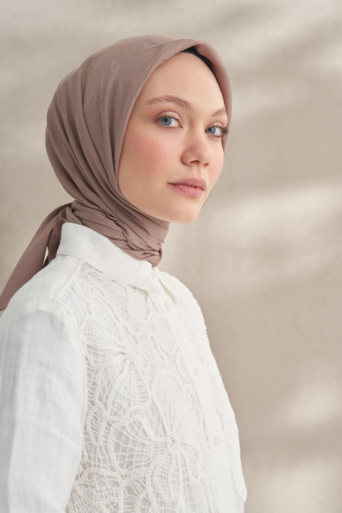 KREP JAKAR Q DESEN EŞARP -  VİZON