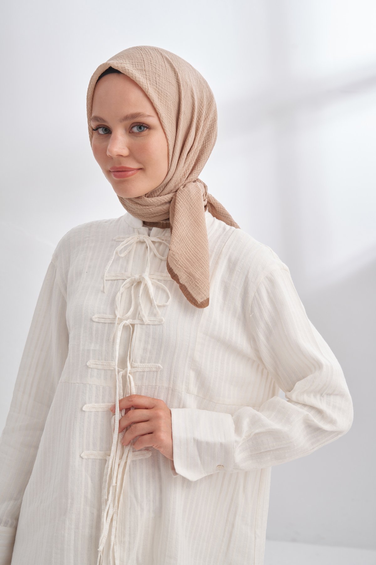 MÜSLİN BİYELİ EŞARP - BEJ